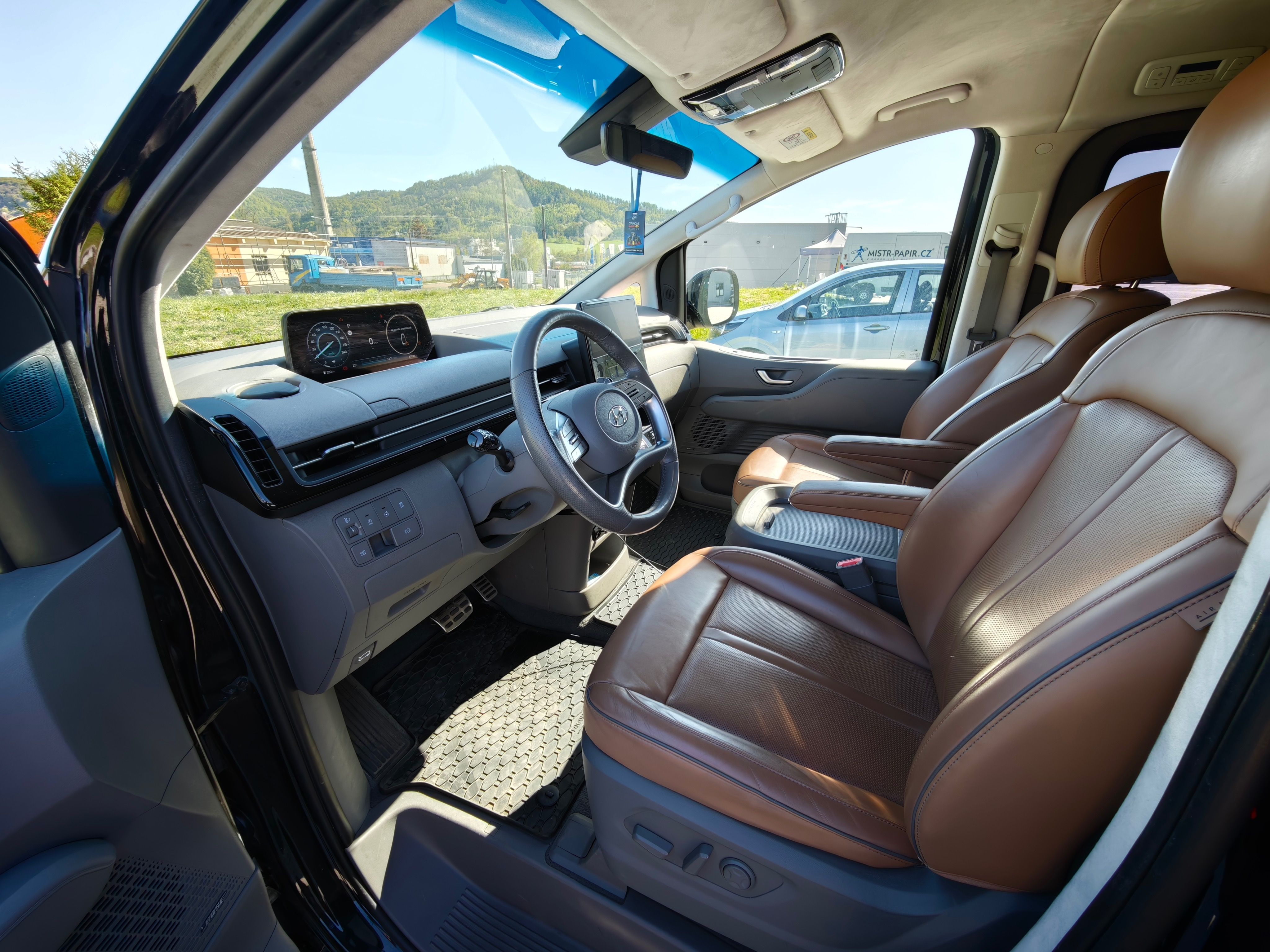 Hyundai Staria, Luxury 4x4, 2.2 CRDi, ČR, DPH - fotka 6