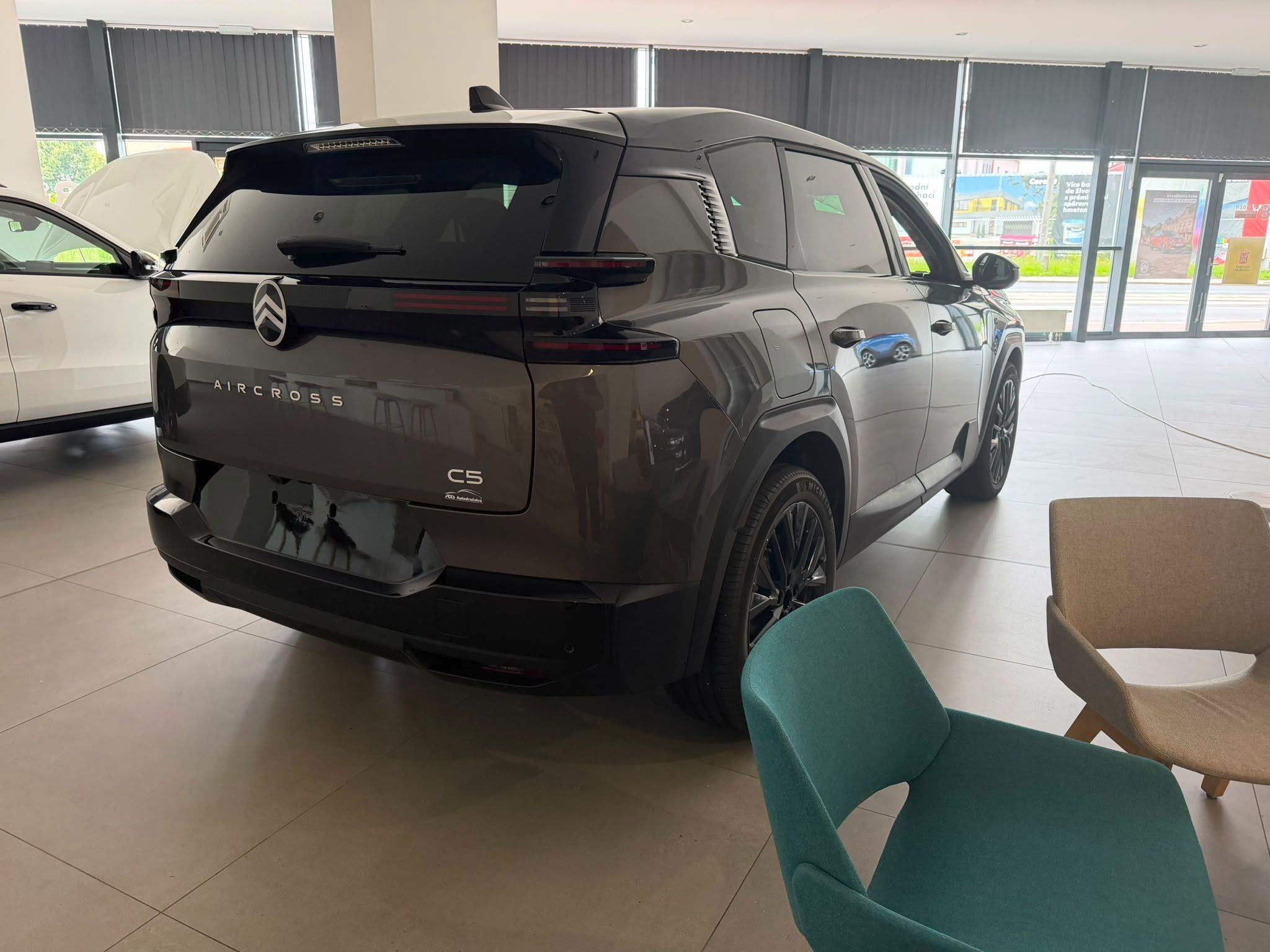 Citroën C5 Aircross, MAX Plug-in Hybrid 195k Automa - fotka 4