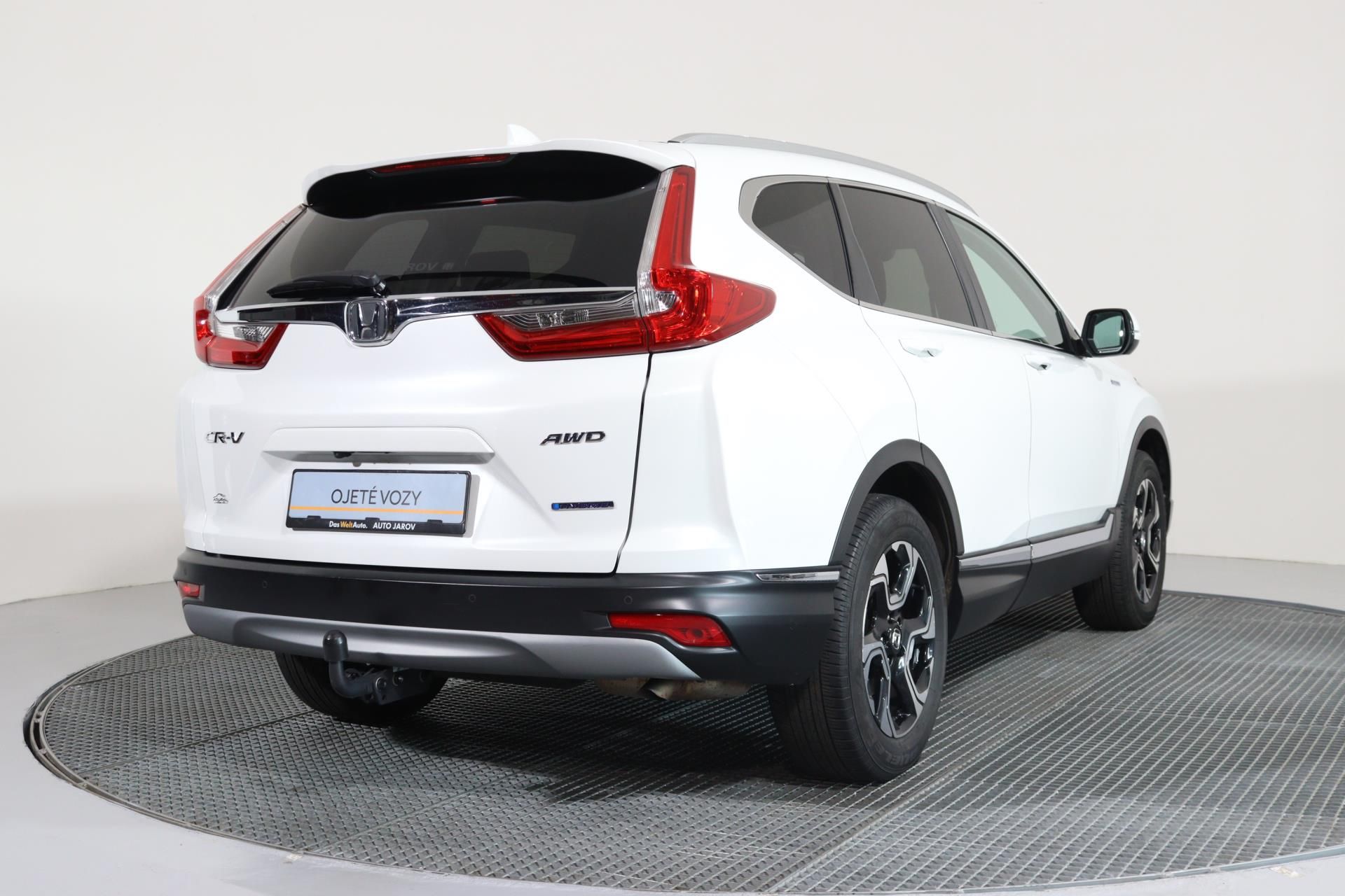 Honda CR-V, CVT 2,0 HYBRID - LIFESTYLE 4WD - fotka 2