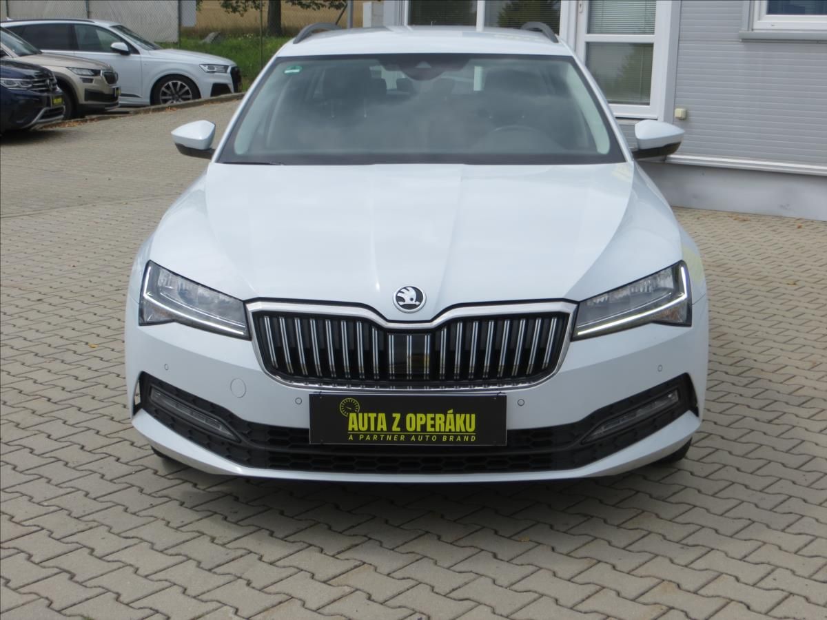 Škoda Superb, 2,0 TDI Ambition DSG TAŽNÉ ČR - fotka 2