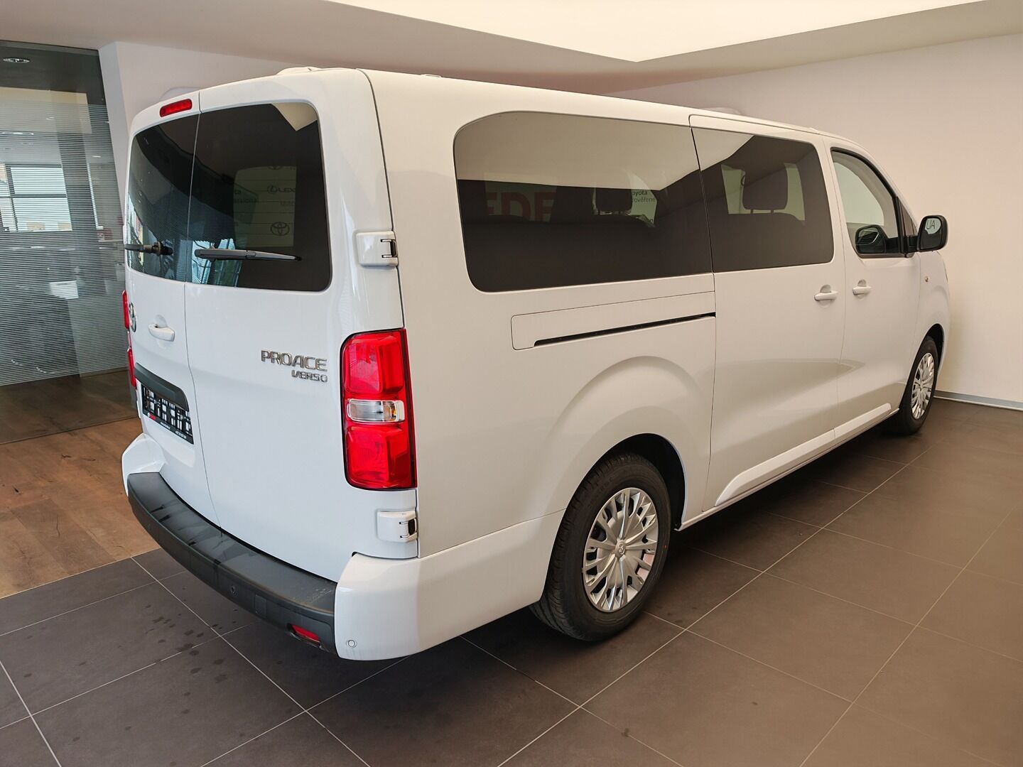 Toyota Proace Verso, 2.0L Diesel (144 hp) Business - fotka 4
