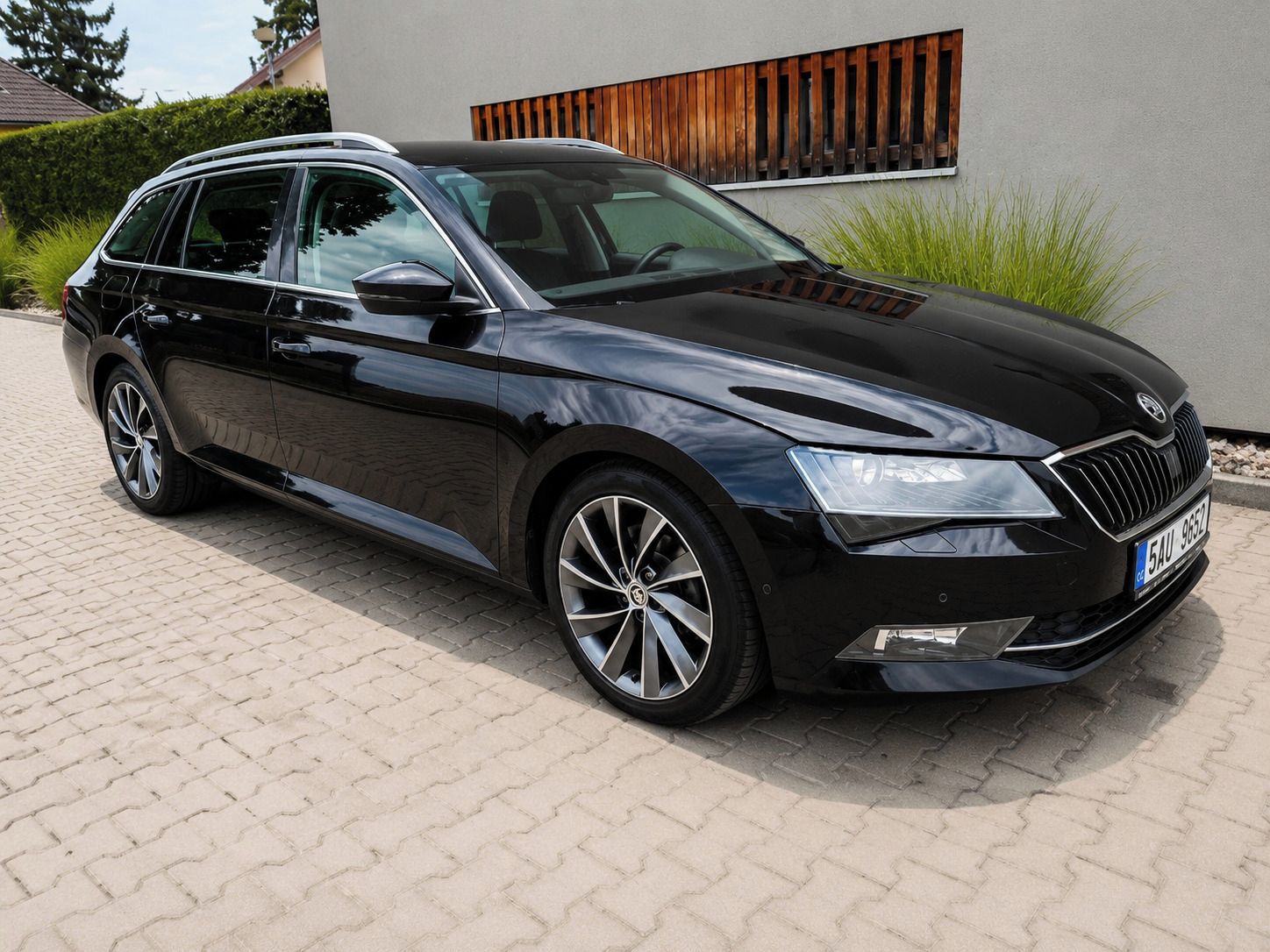 Škoda Superb, 2.0TDI 140kW L&K 4x4 ČR  DPH - fotka 2