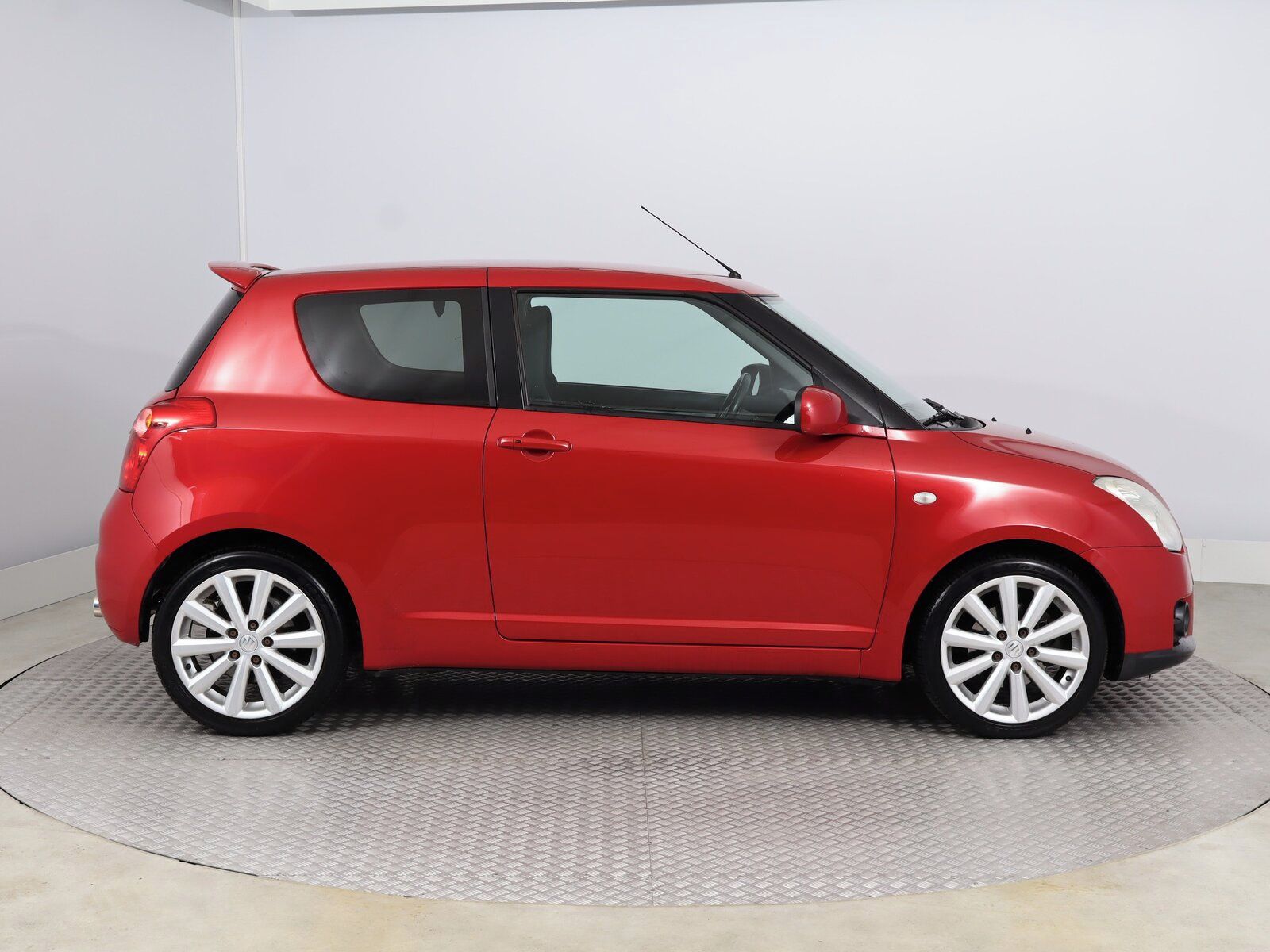Suzuki Swift, 1.6 Sport, Automatická klima - fotka 6