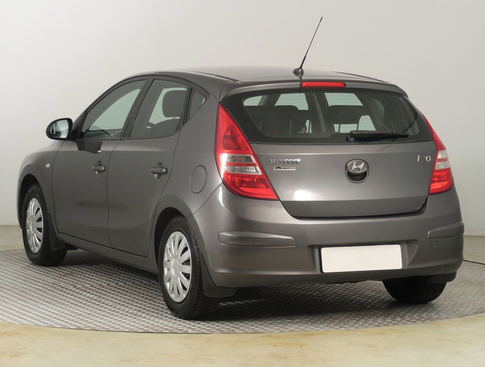 Hyundai i30, 1.4 CVVT, po STK, Klima - fotka 4