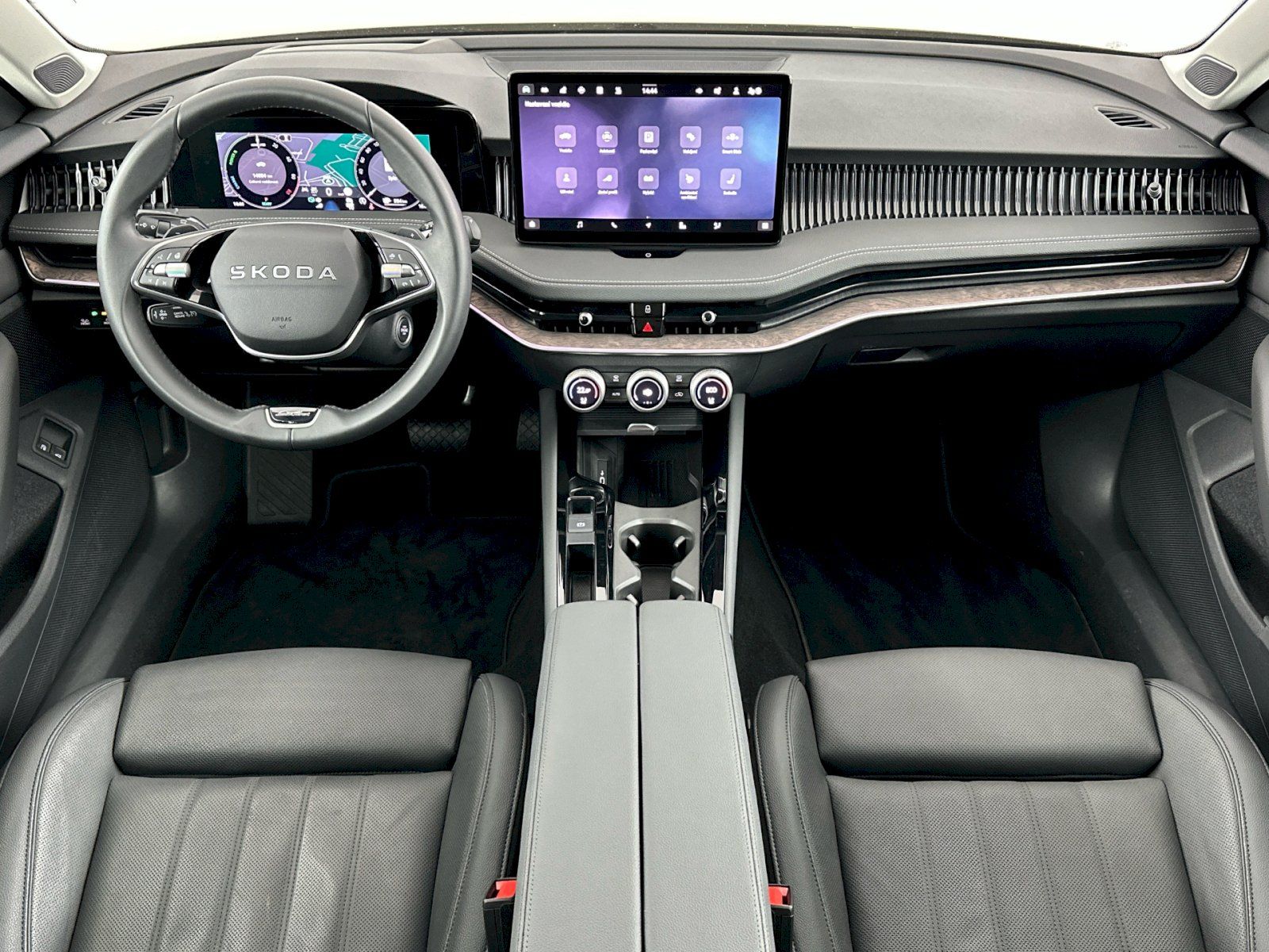 Škoda Superb, Combi iV DSG 1.5TSI 150kW L&K - fotka 5