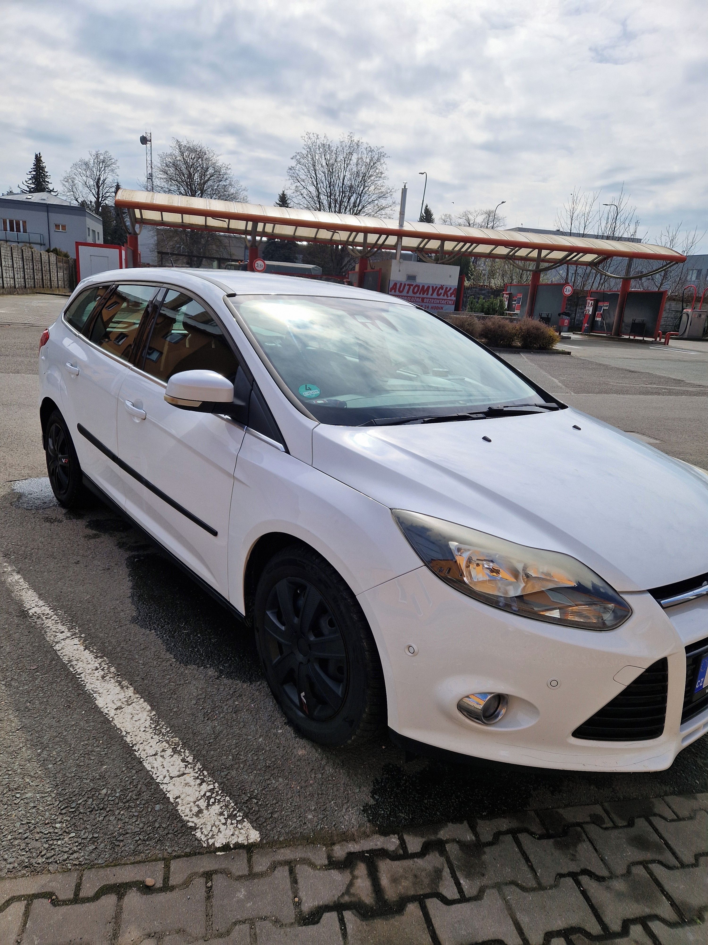 Ford Focus, 1.5 benzin servisovano - fotka 3