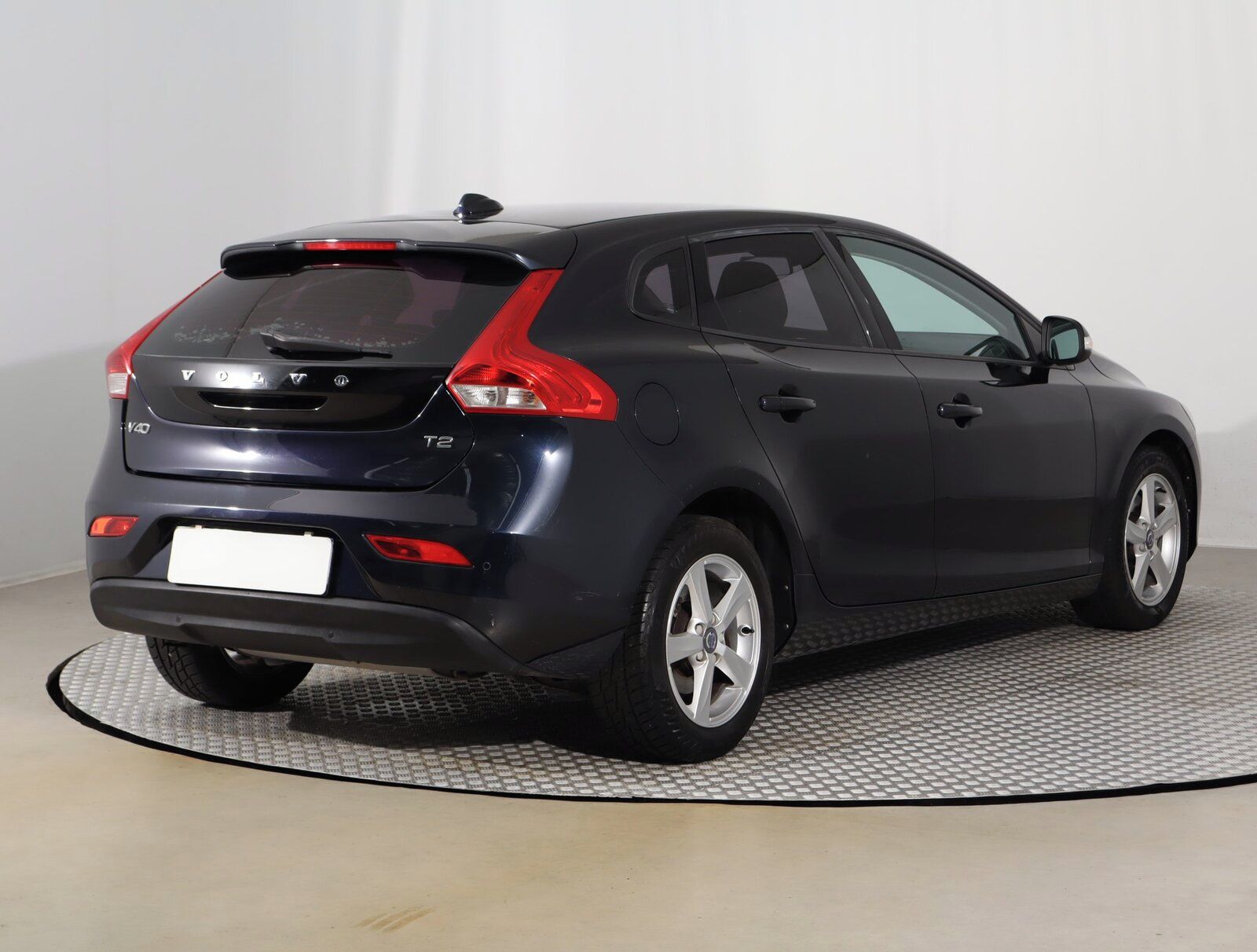 Volvo V40, 2.0 T2, Navi, Xenony - fotka 5