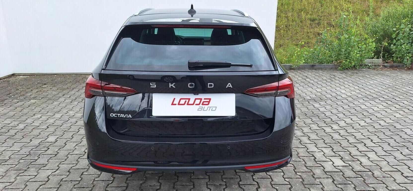 Škoda Octavia, Combi Exclusive Selection 2,0 - fotka 4