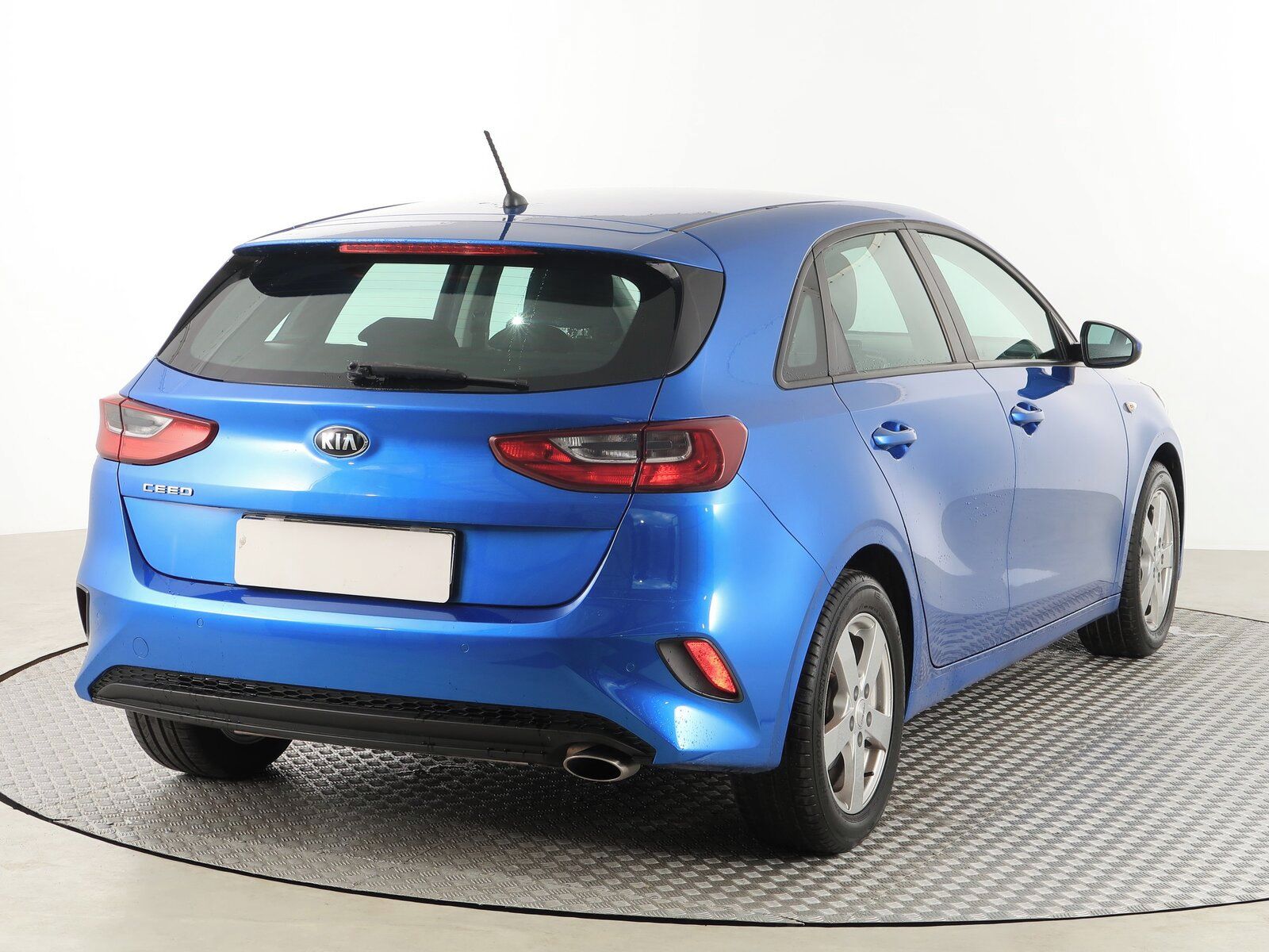Kia Cee´d, 1.0 T-GDI, Silver, Serv.kniha - fotka 5