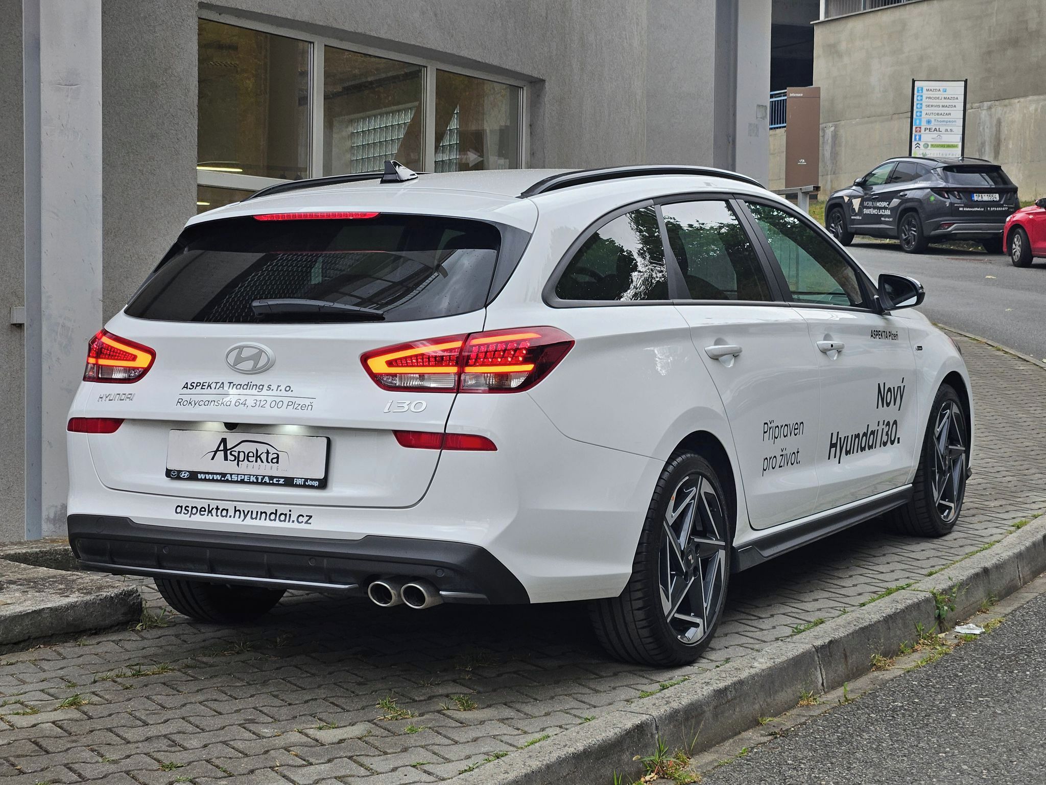Hyundai i30, 1,6 T-GDi 110kW, N-Line, 1.maj - fotka 5