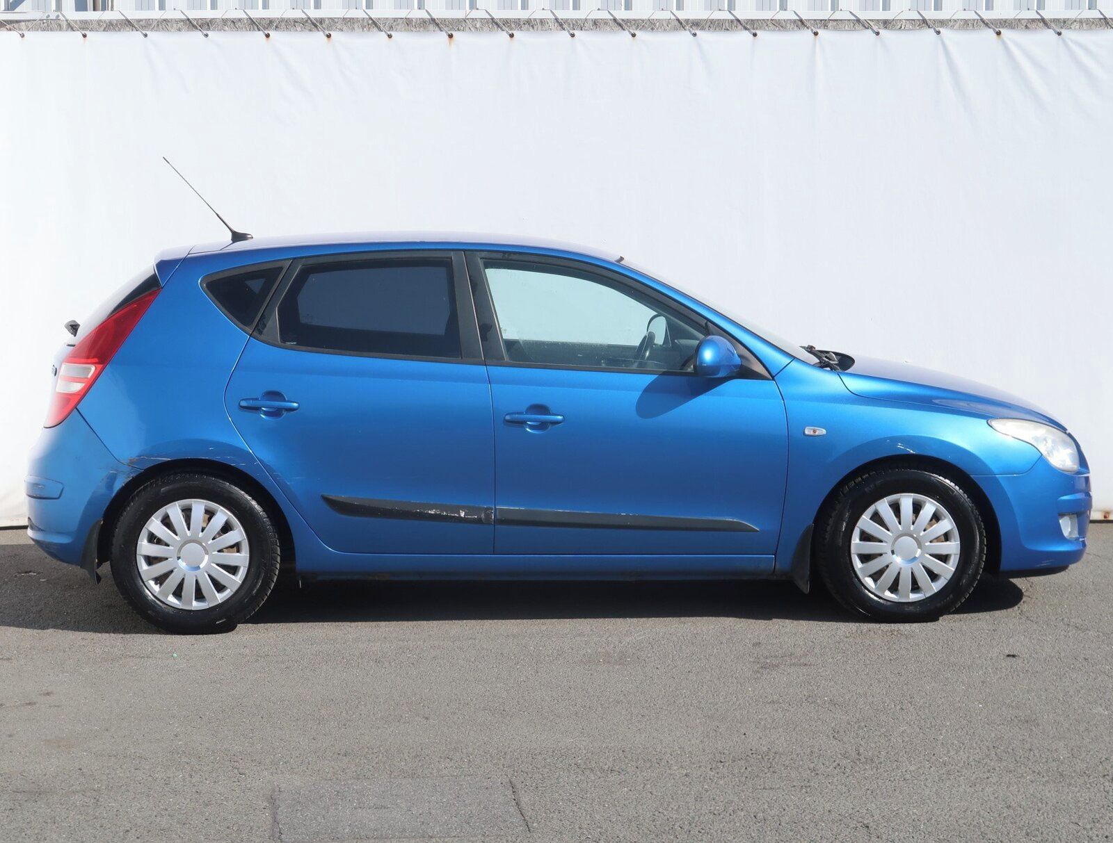 Hyundai i30, 1.6 CRDi, Automatická klima - fotka 6