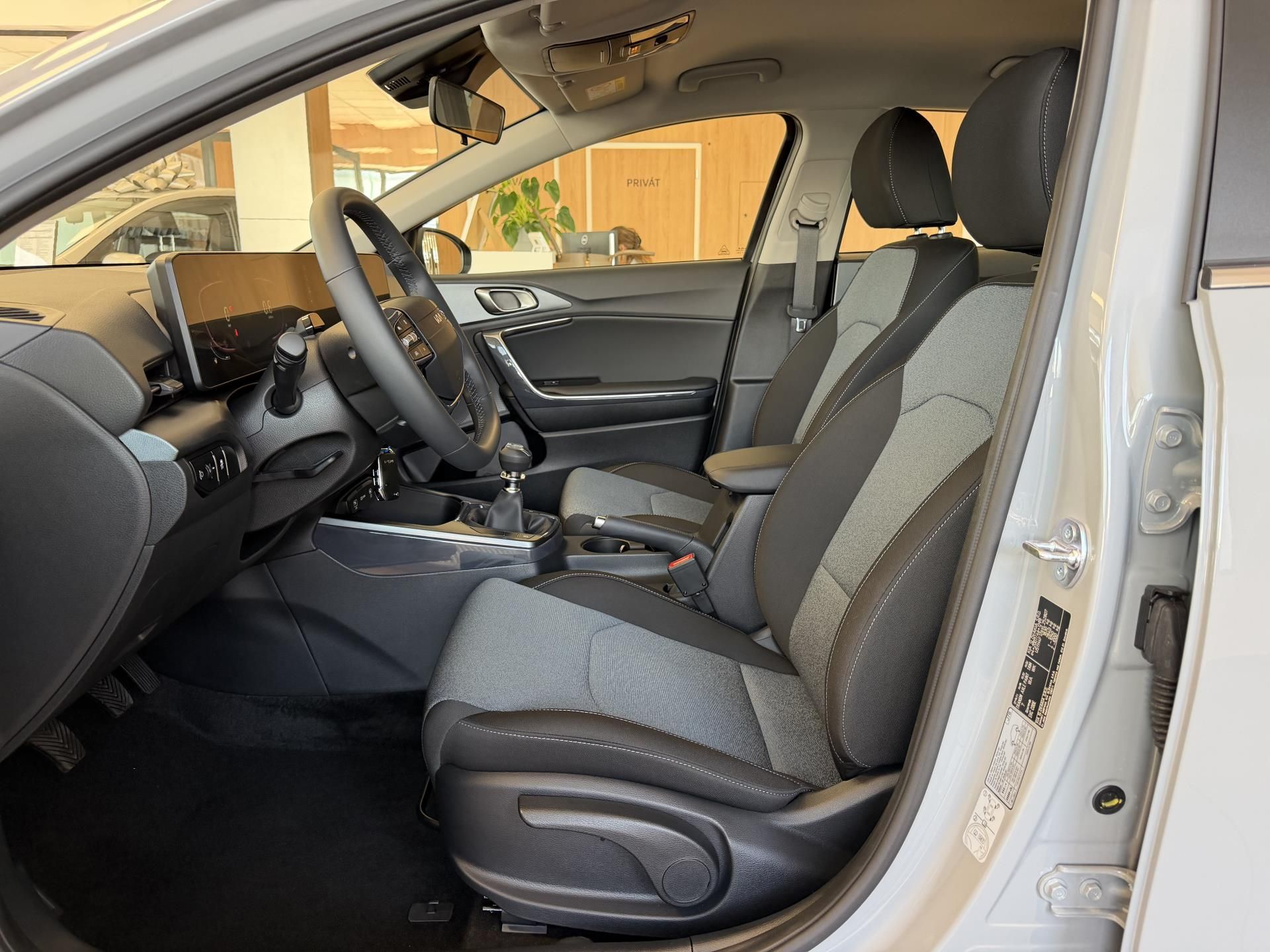 Kia XCee´d, 1,0 T-GDi GPF COMFORT (2027) - fotka 6