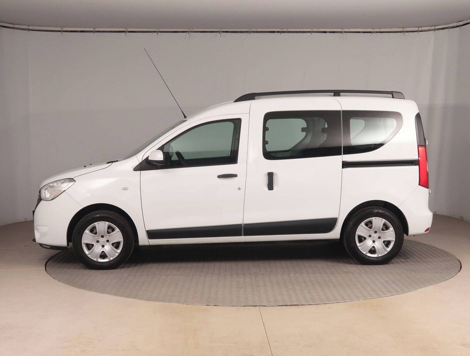 Dacia Dokker, 1.6 SCe, Serv.kniha - fotka 3