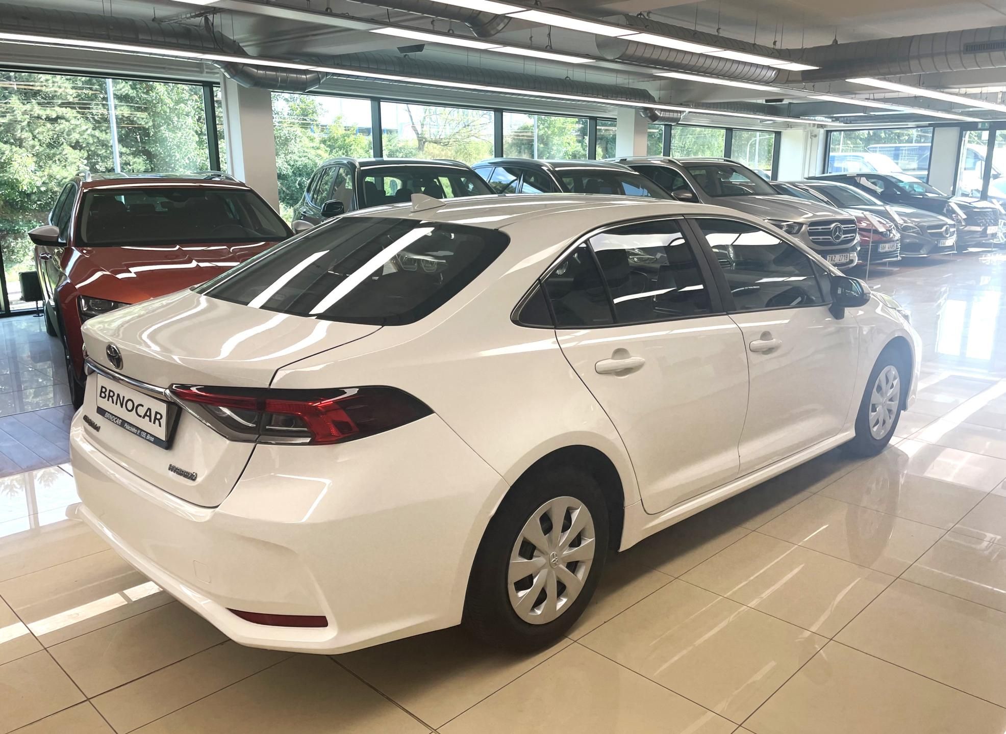 Toyota Corolla, 1.8 Hybrid Active, e-CVT, ČR - fotka 6