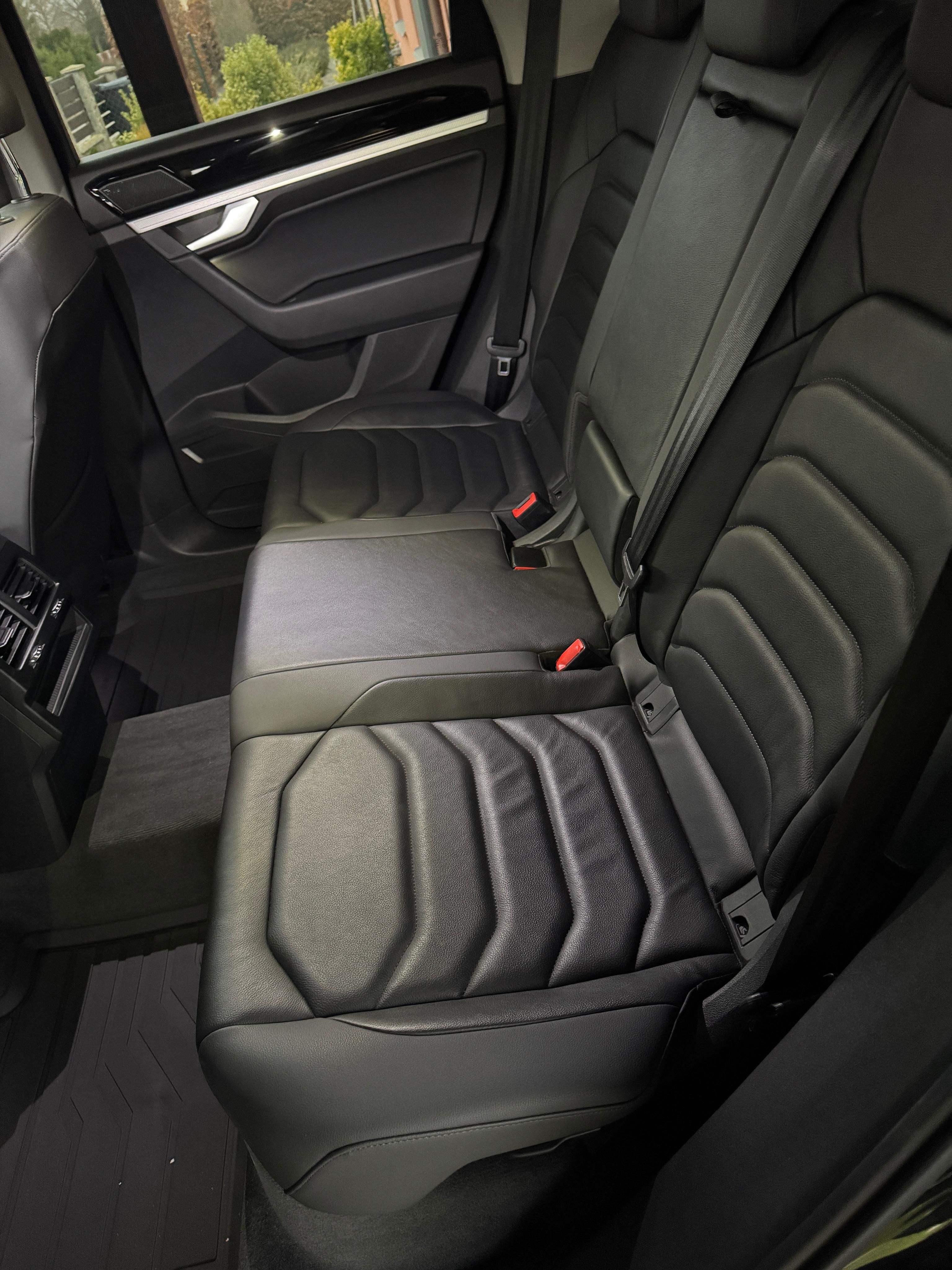 Volkswagen Touareg, vzduchový podvozek, originál t - fotka 5