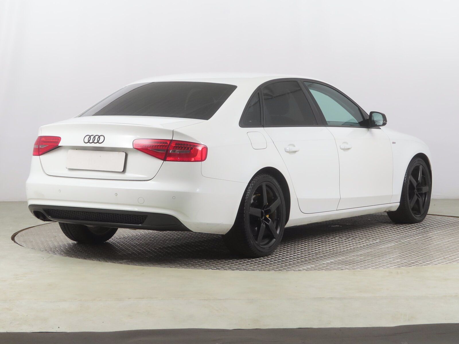 Audi A4, 2.0 TDI, Automat - fotka 5