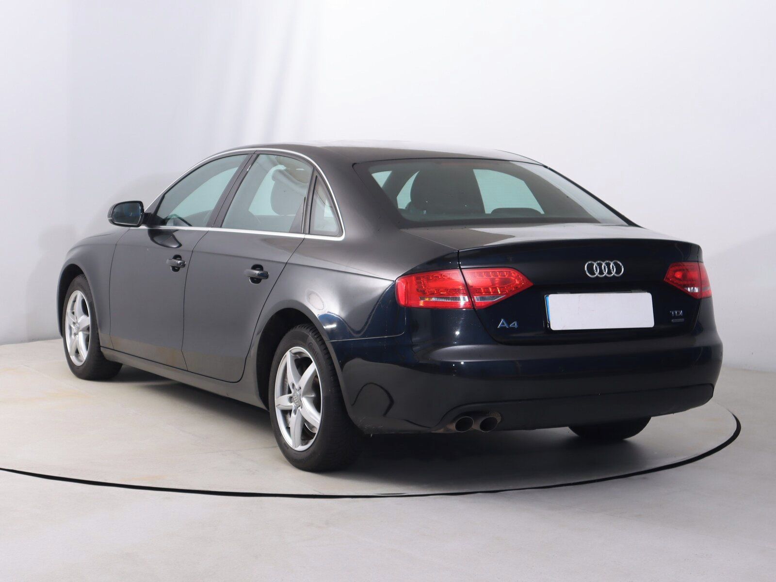 Audi A4, 2.0 TDI, 4X4, Serv.kniha - fotka 4