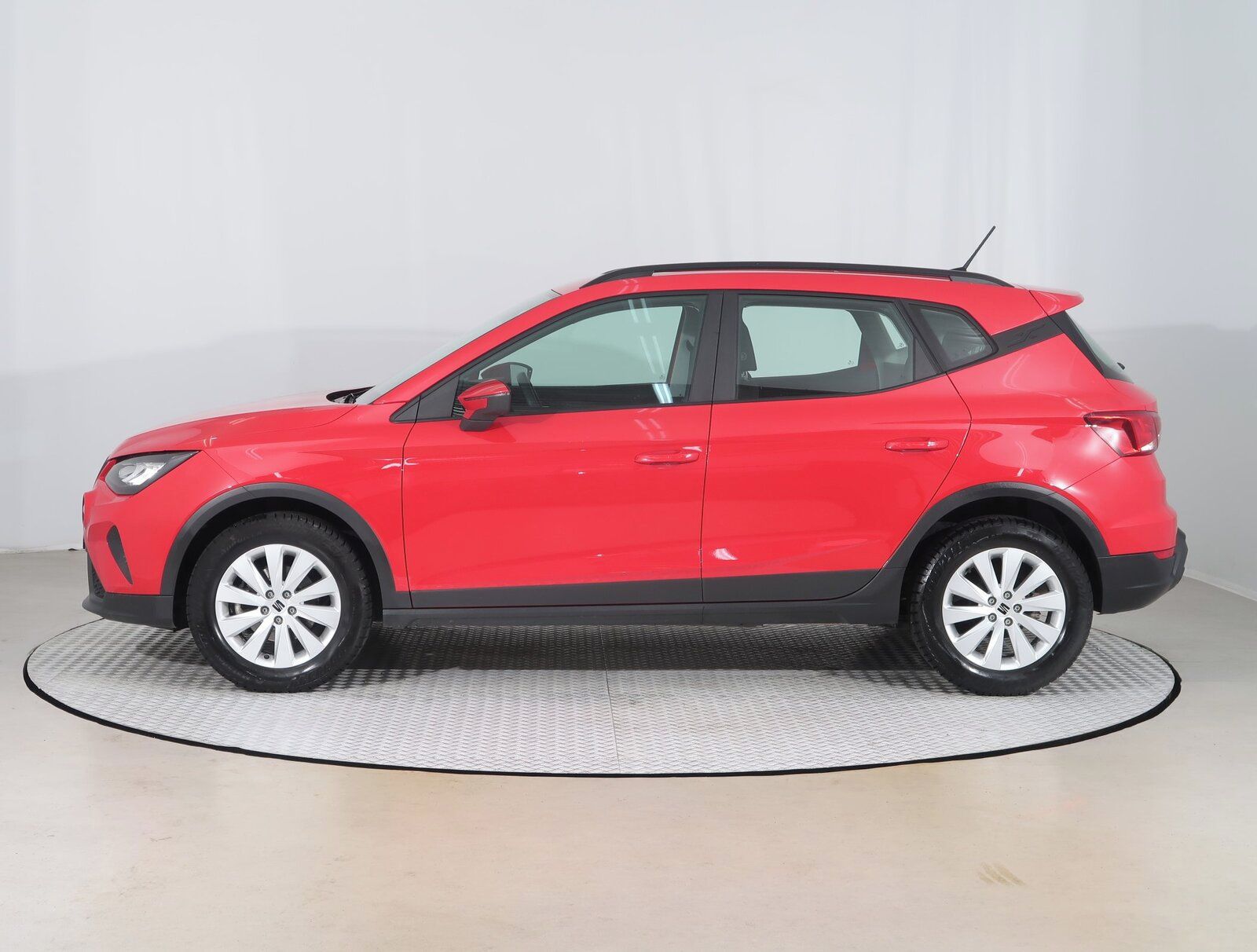 Seat Arona, 1.0 TSI, Automatická klima - fotka 3