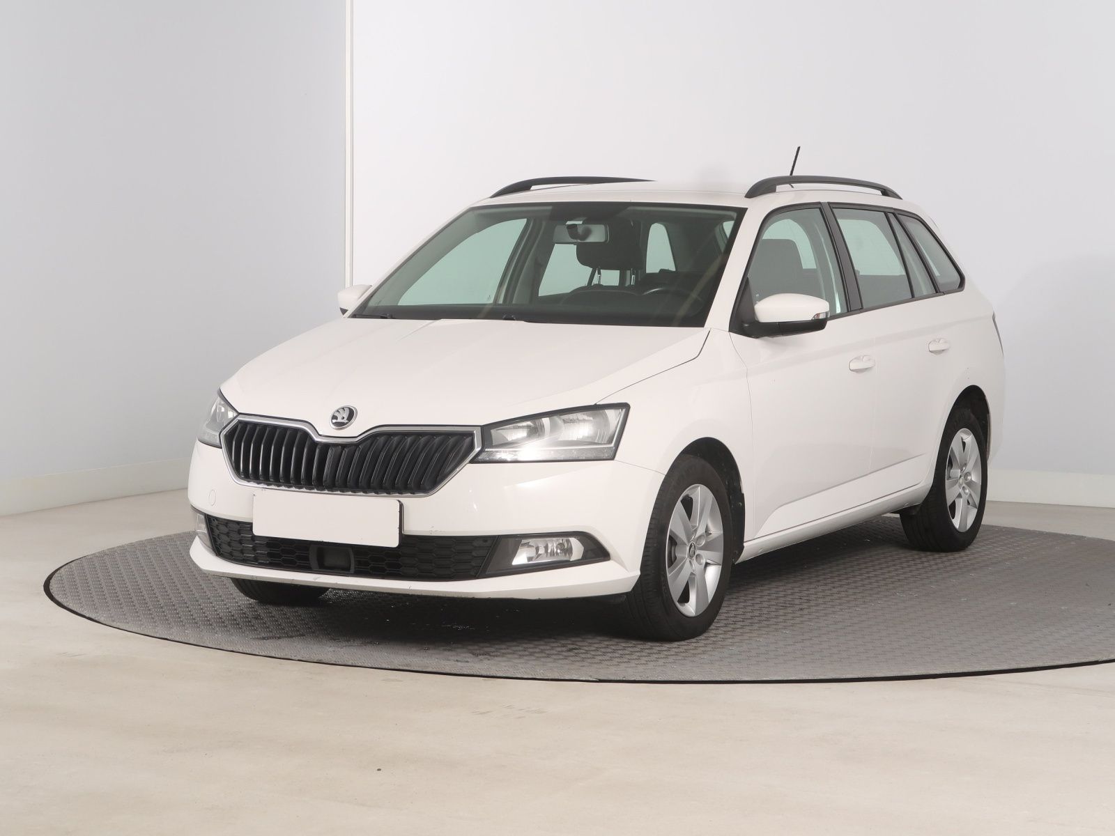 Škoda Fabia, 1.0 TSI, ČR,1.maj, Klima - fotka 3