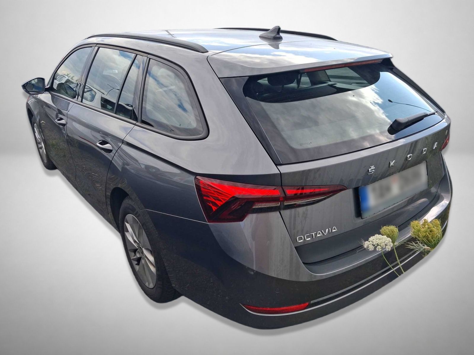 Škoda Octavia, 2.0 TDI, Ambition, ČR,1.maj - fotka 2