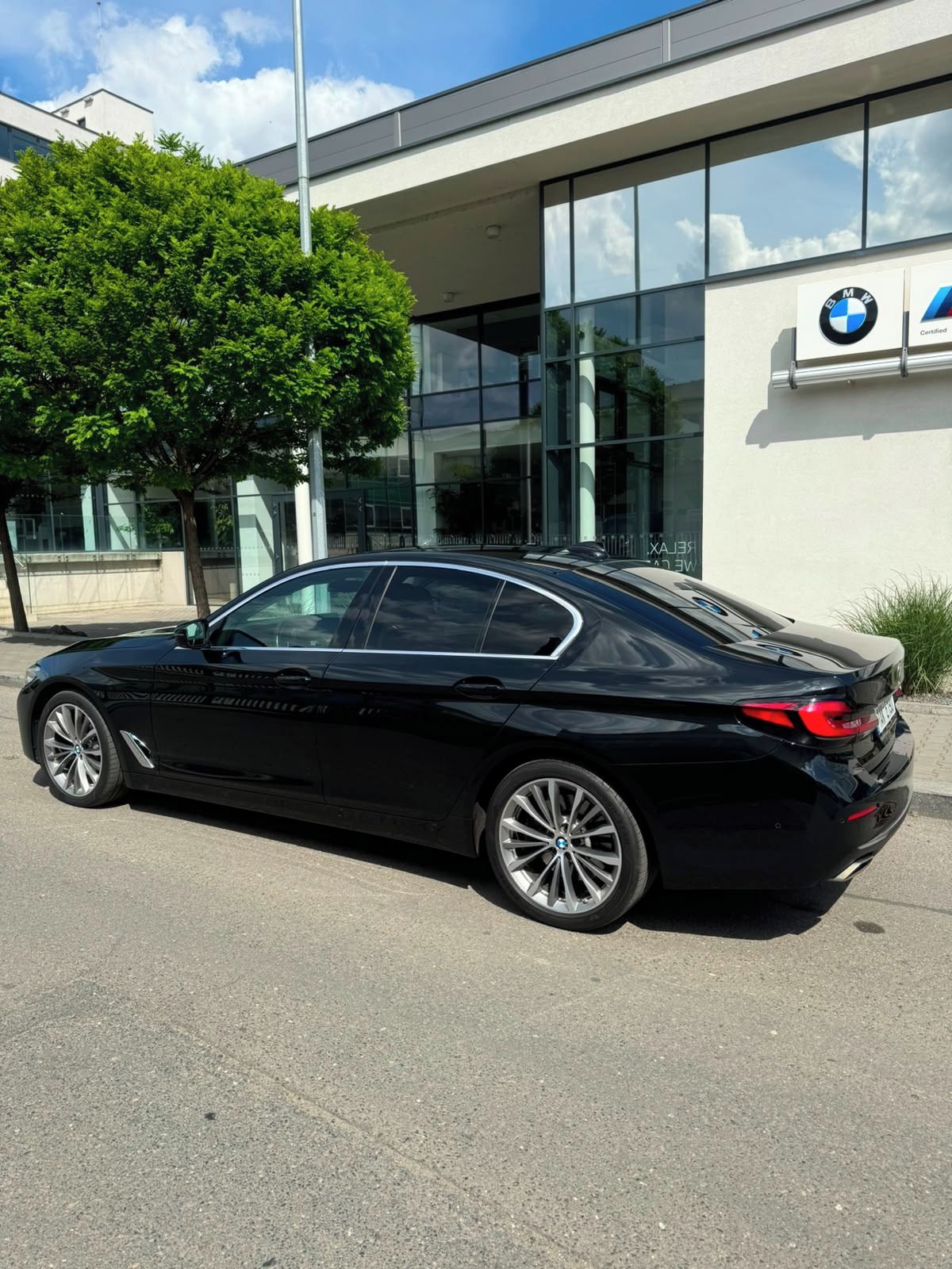 BMW Řada 5, BMW 530xD G30 84000km - fotka 2