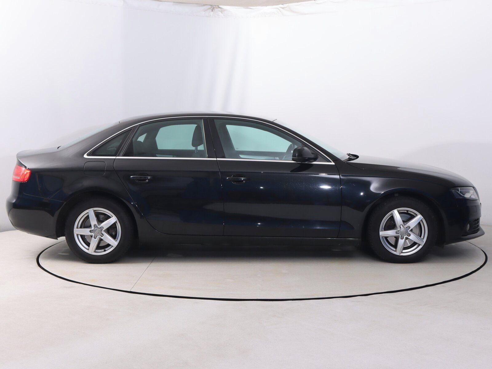 Audi A4, 2.0 TDI, 4X4, Serv.kniha - fotka 6