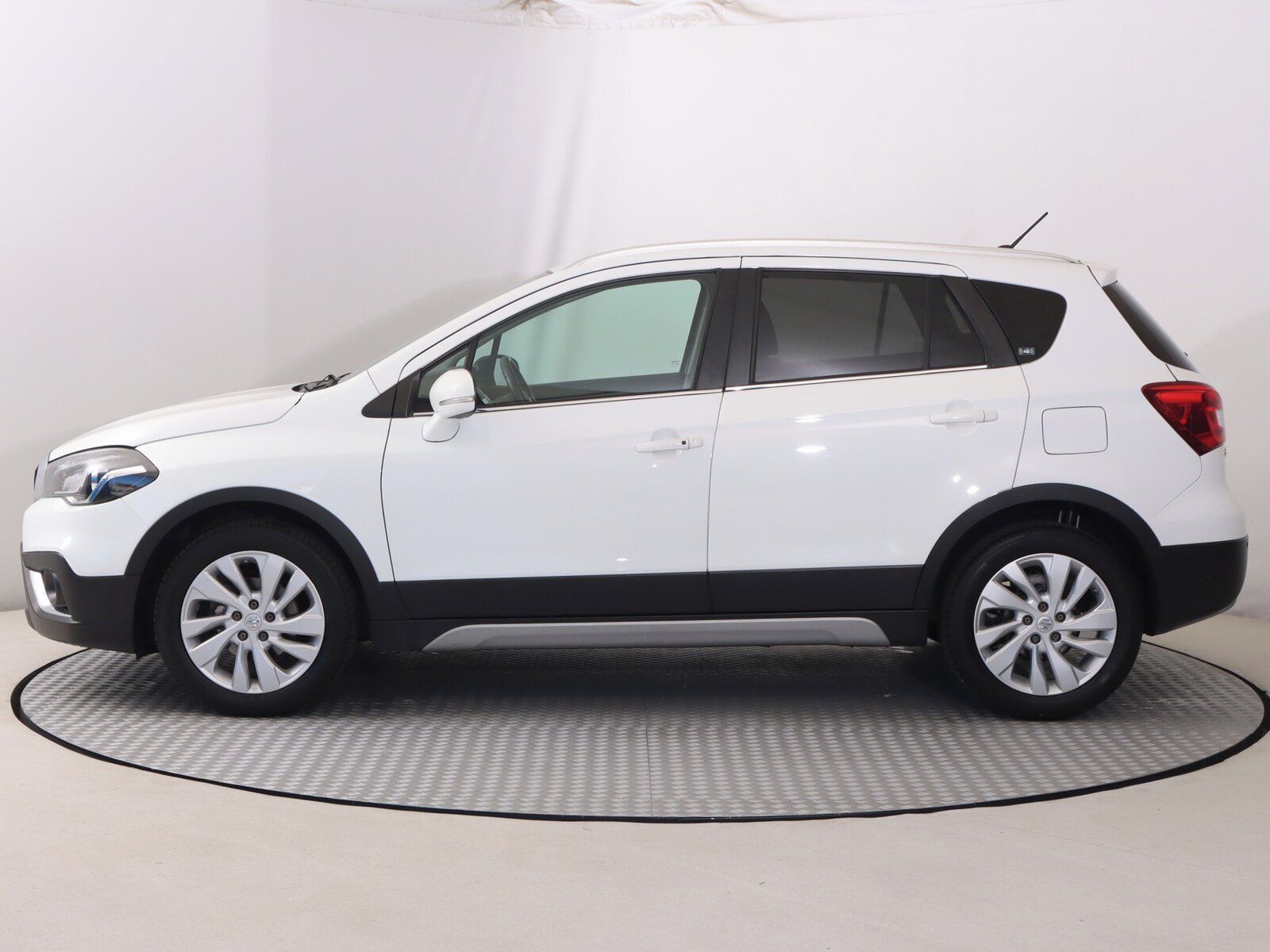Suzuki SX4 S-Cross, 1.4 BoosterJet, Serv.kniha - fotka 3