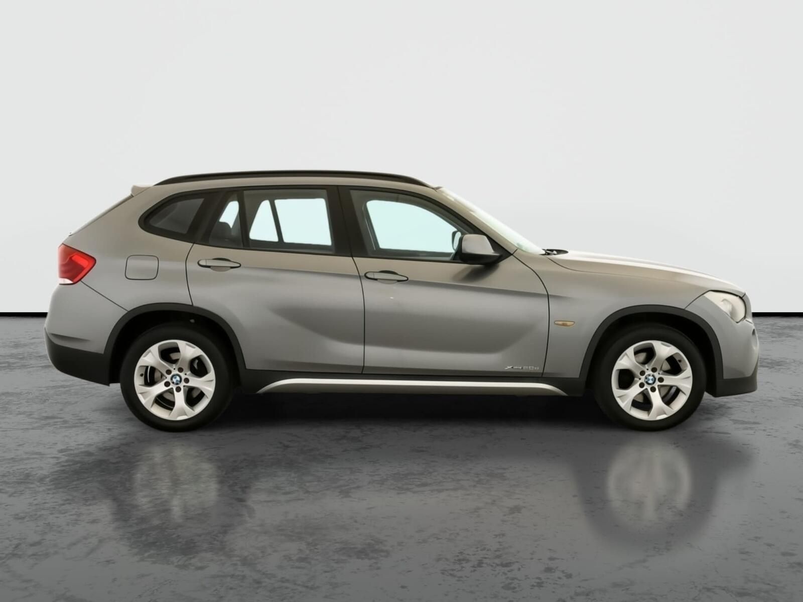 BMW X1, xDrive20d, 4X4, Xenony - fotka 6
