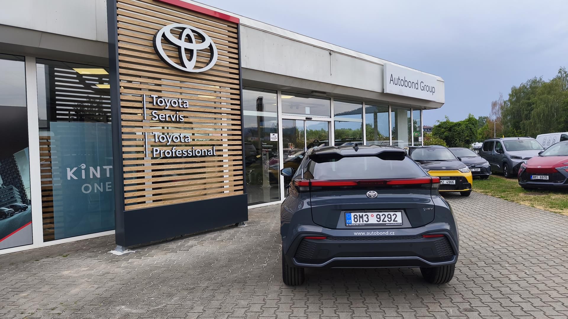 Toyota C-HR, 1.8 HEV STYLE Bi-TONE - fotka 5