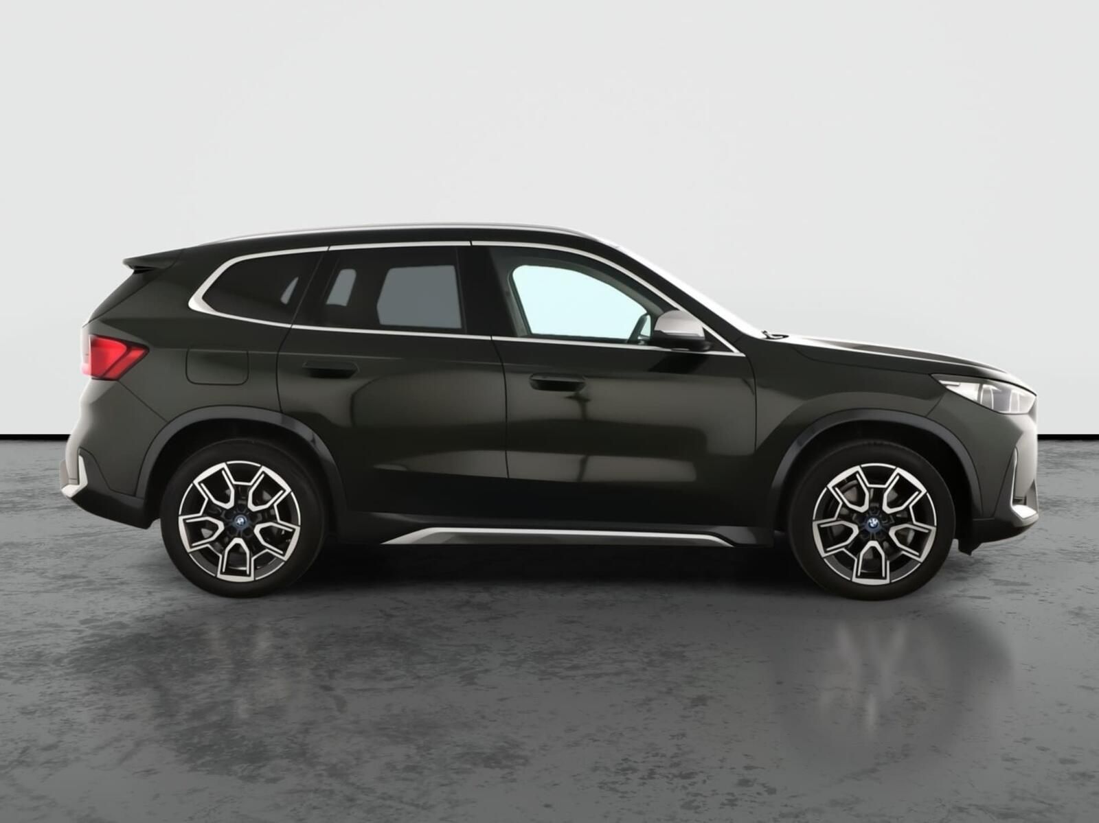BMW X1, xDrive30e - fotka 6