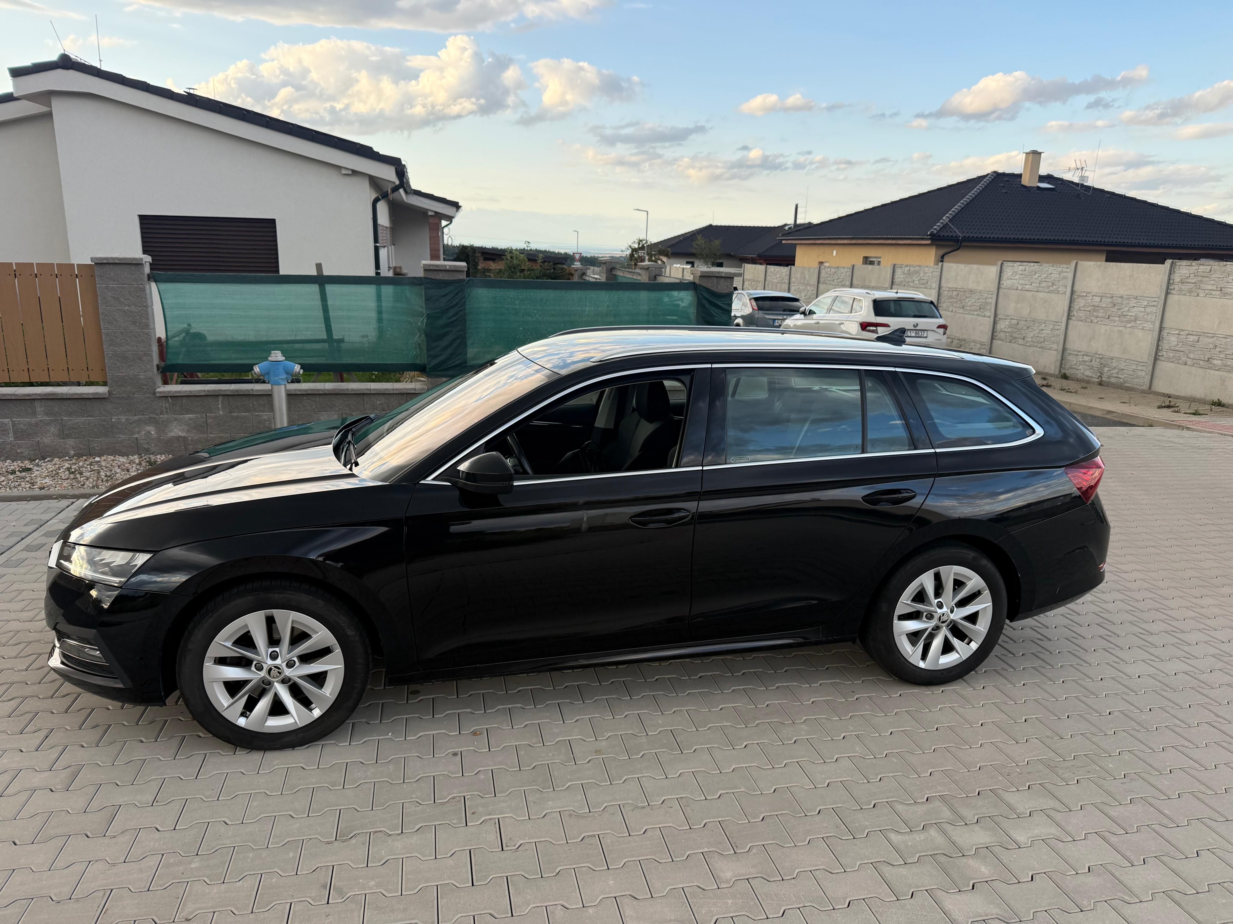 Škoda Octavia, 2.0 TDI 110kw,DSG,4x4,STYLE,CZ - fotka 4