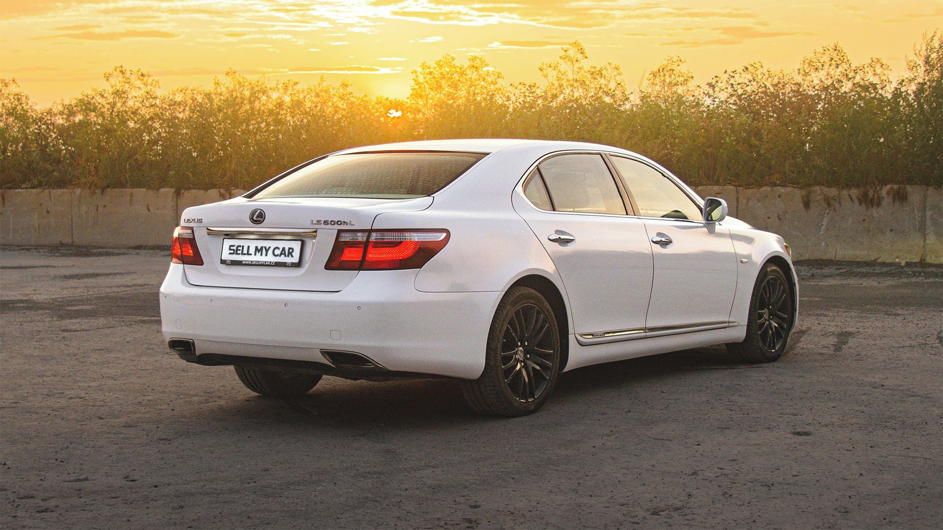 Lexus LS, 600HL Hybrid 5,0/290kW 4x4 ČR - fotka 5
