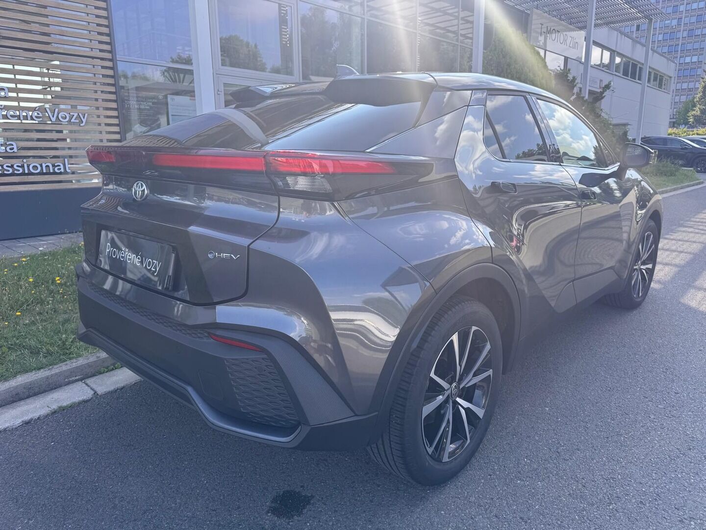 Toyota C-HR, 1.8 Style - fotka 3