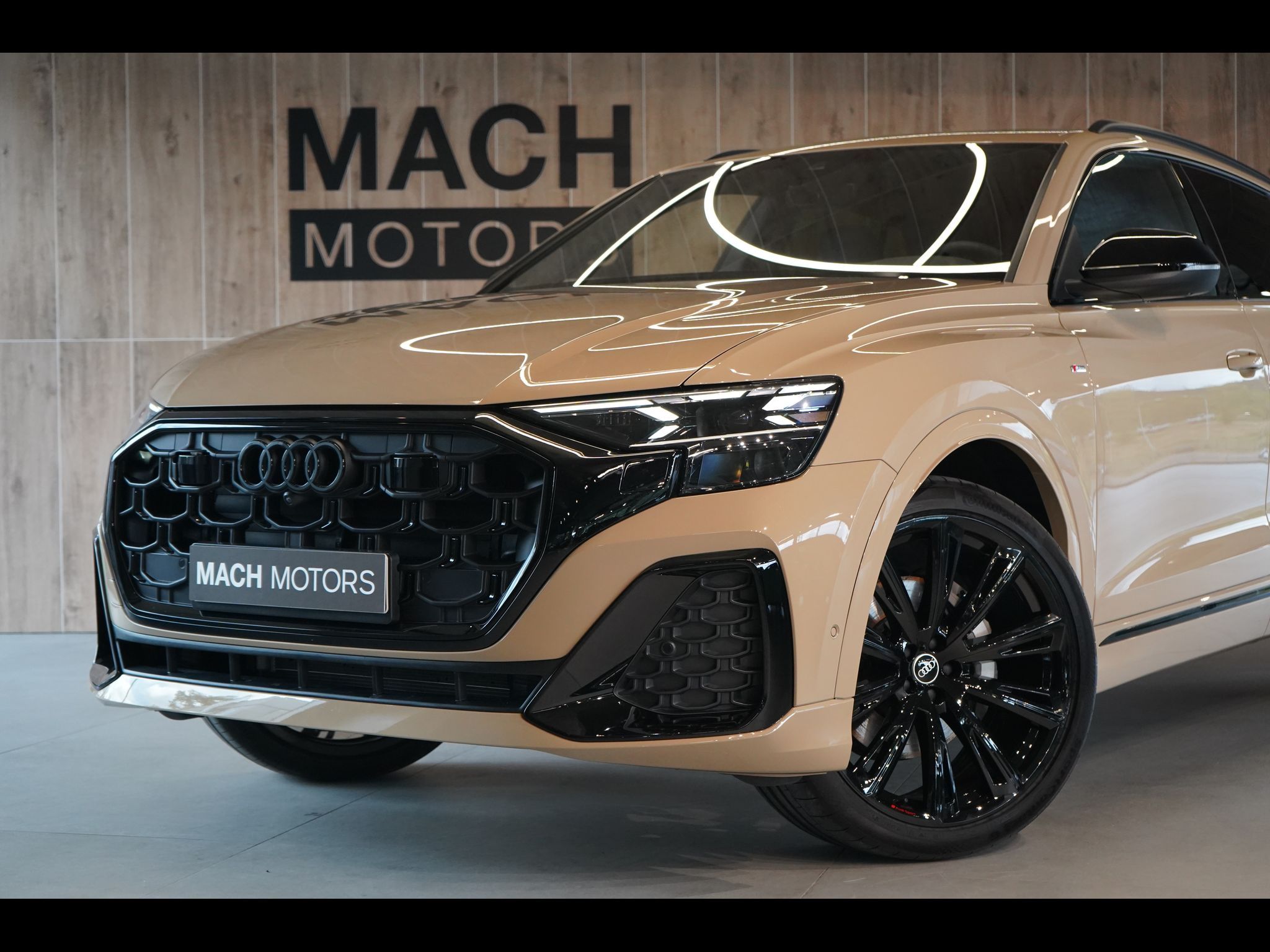 Audi Q8, TDI quattro 210 kW, S line - fotka 2