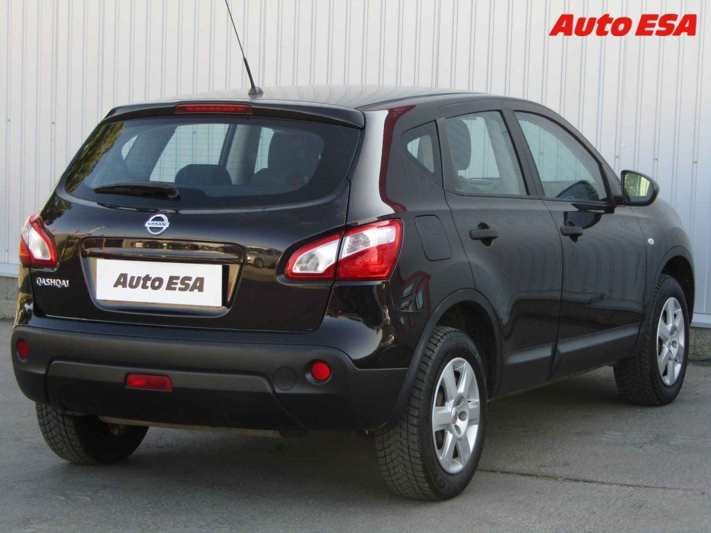 Nissan Qashqai, 1.6i,1.maj,ČR - fotka 4
