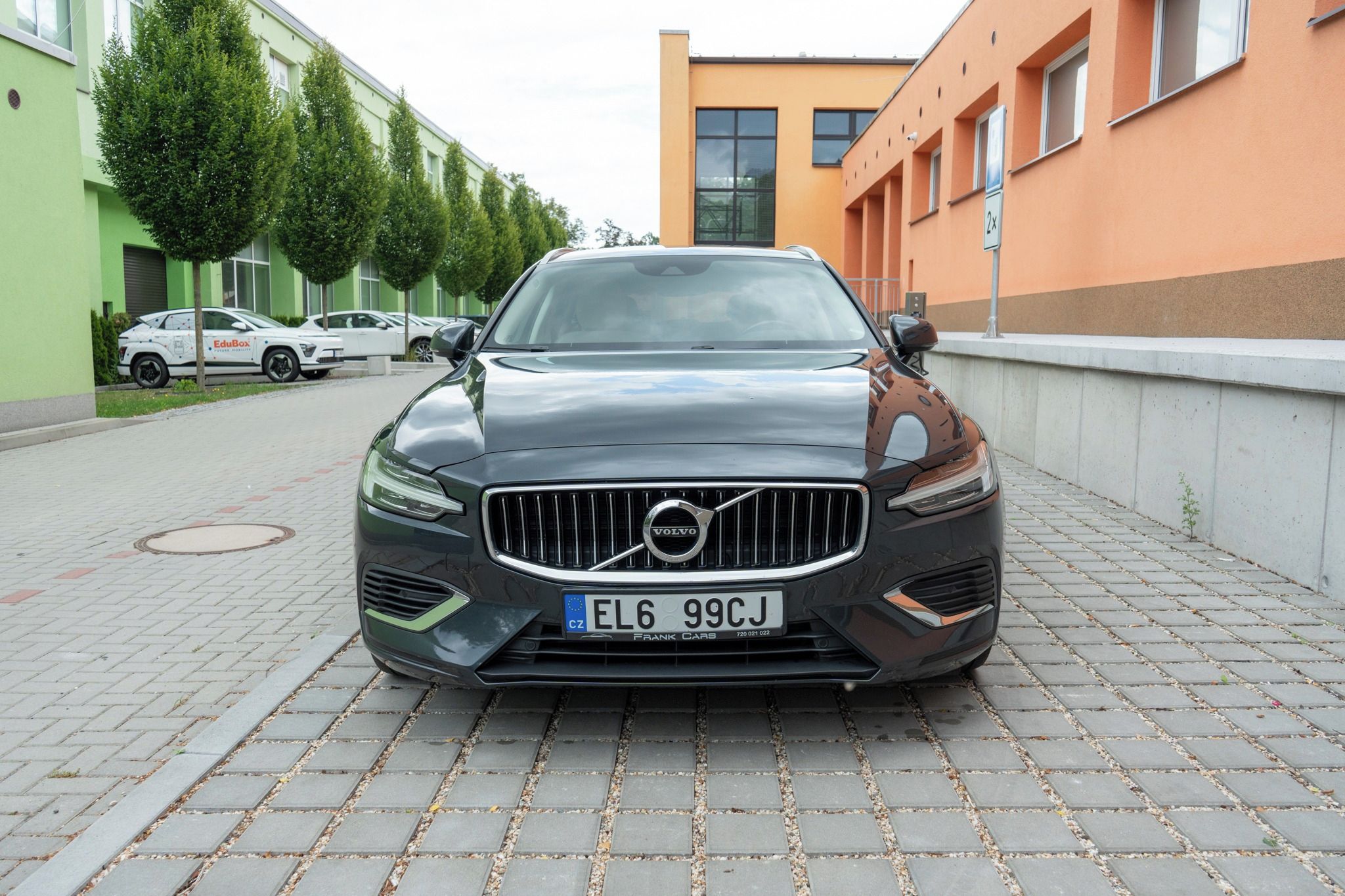 Volvo V60, Volvo V60 Twin Engine - fotka 2