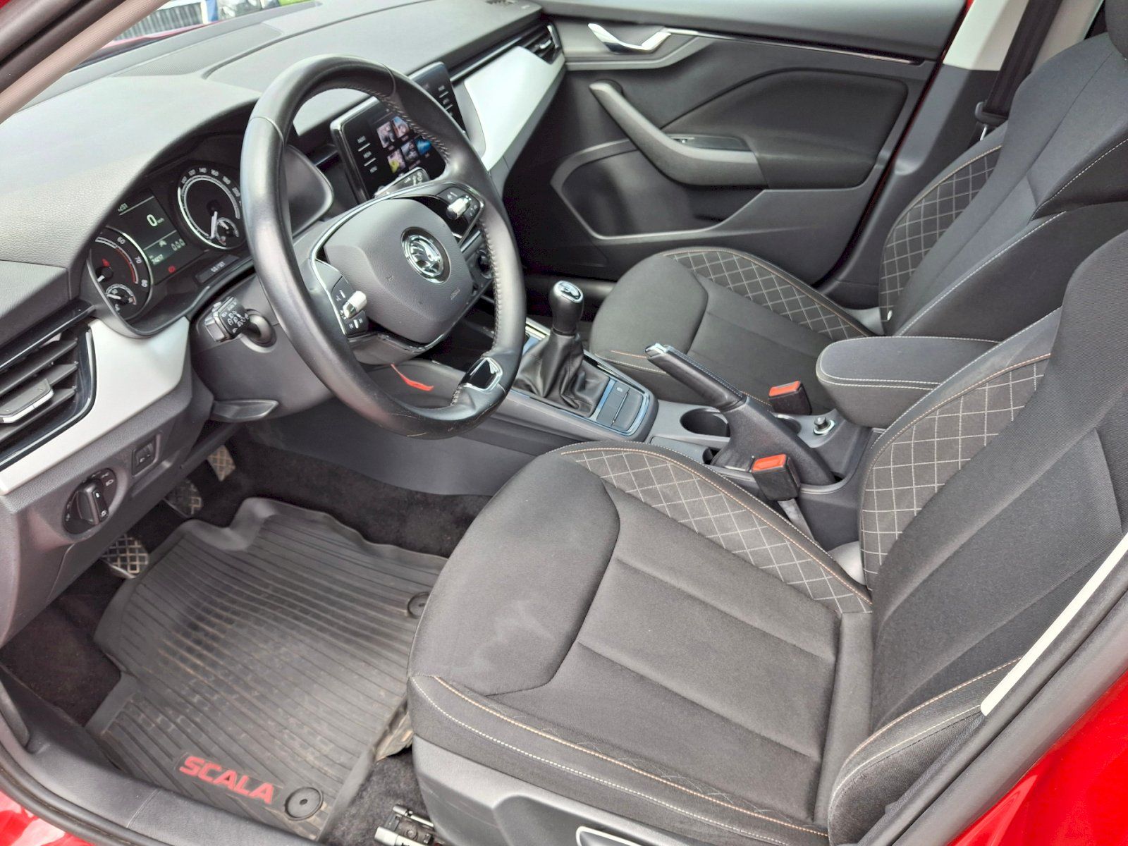 Škoda Scala, Ambition 1,0TSi 81kW - fotka 6