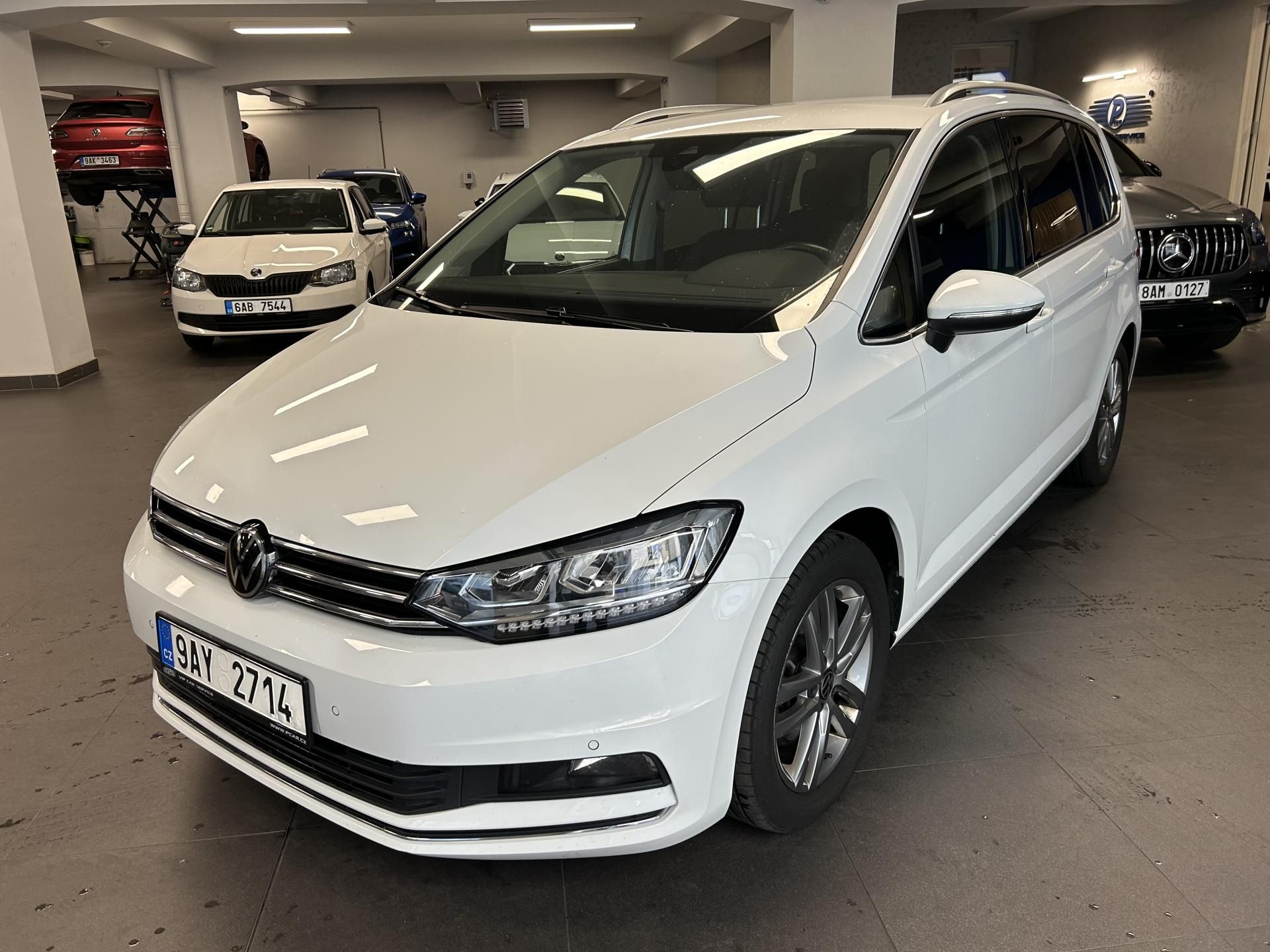 Volkswagen Touran, 2.0TDi Highline LED Kamera TZ - fotka 2