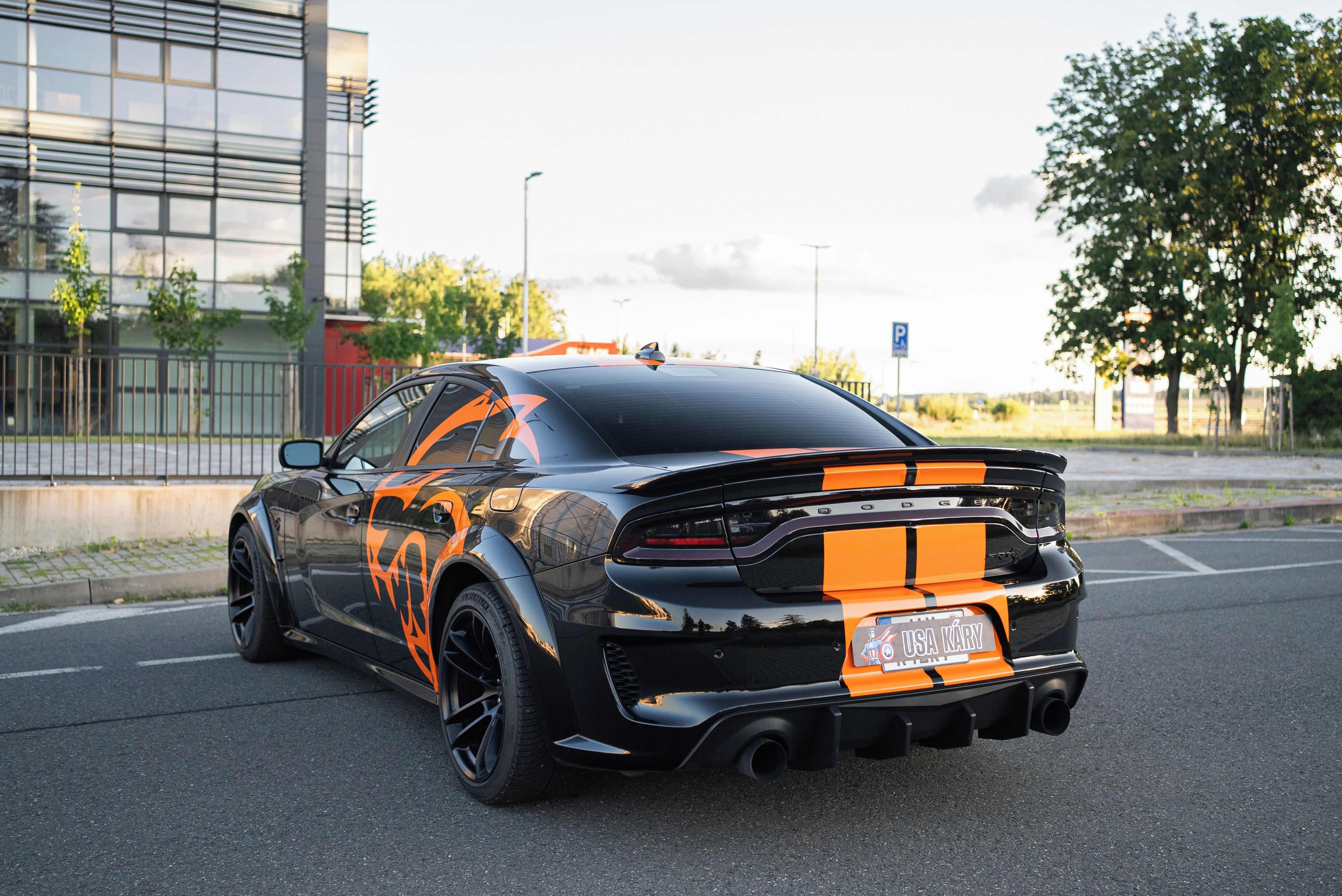 Dodge Charger, 6.2 SRT HELLCAT - EU verze - fotka 5