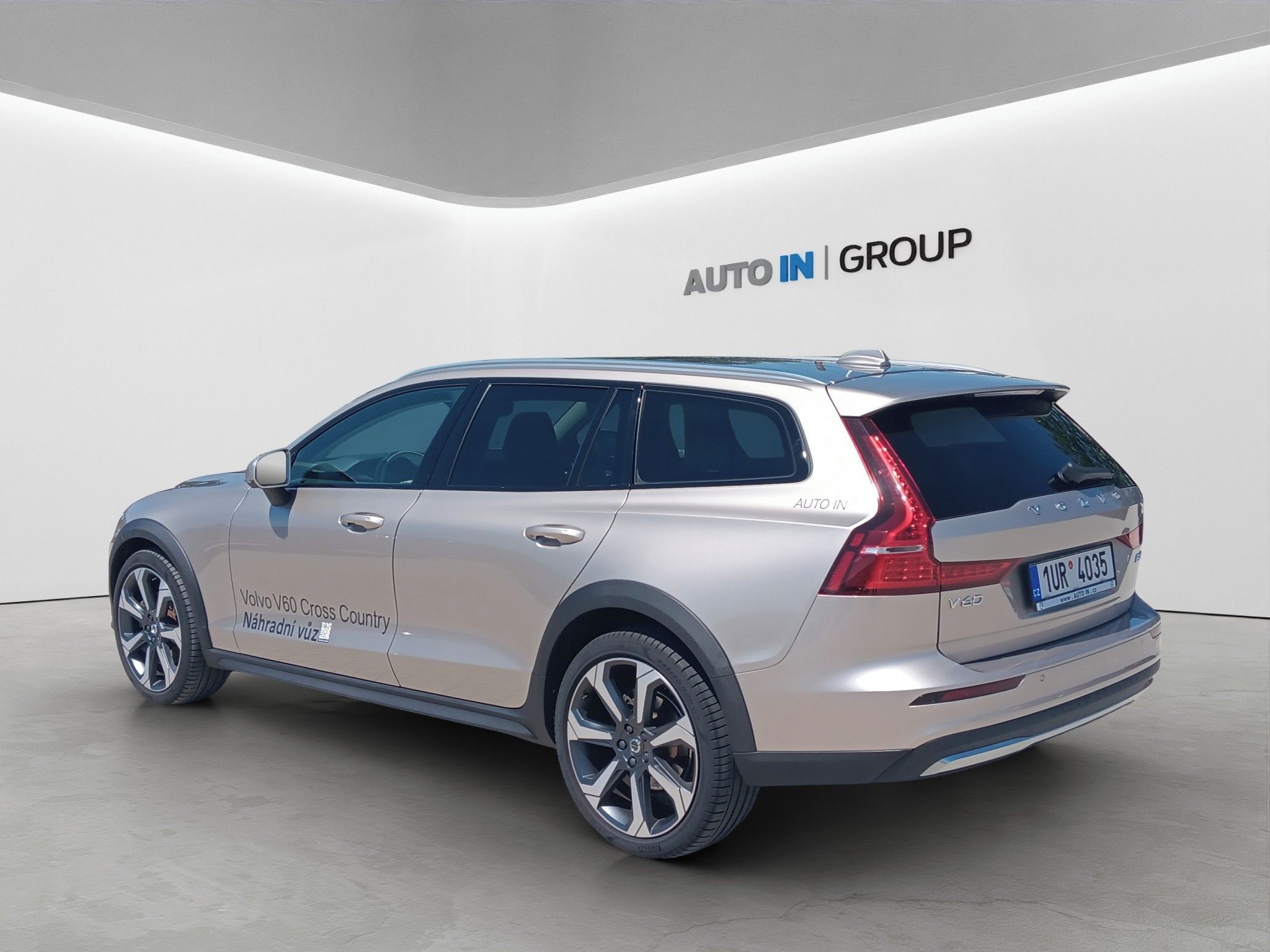 Volvo V60, CC B4 PLUS MHEV Diesel - fotka 4