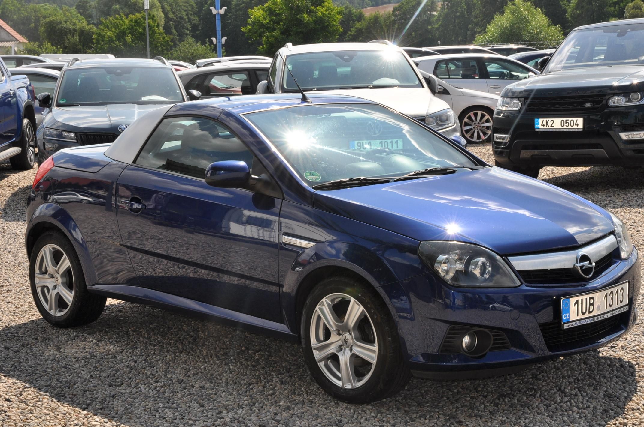 Opel Tigra, 1.8i 92kW - fotka 6