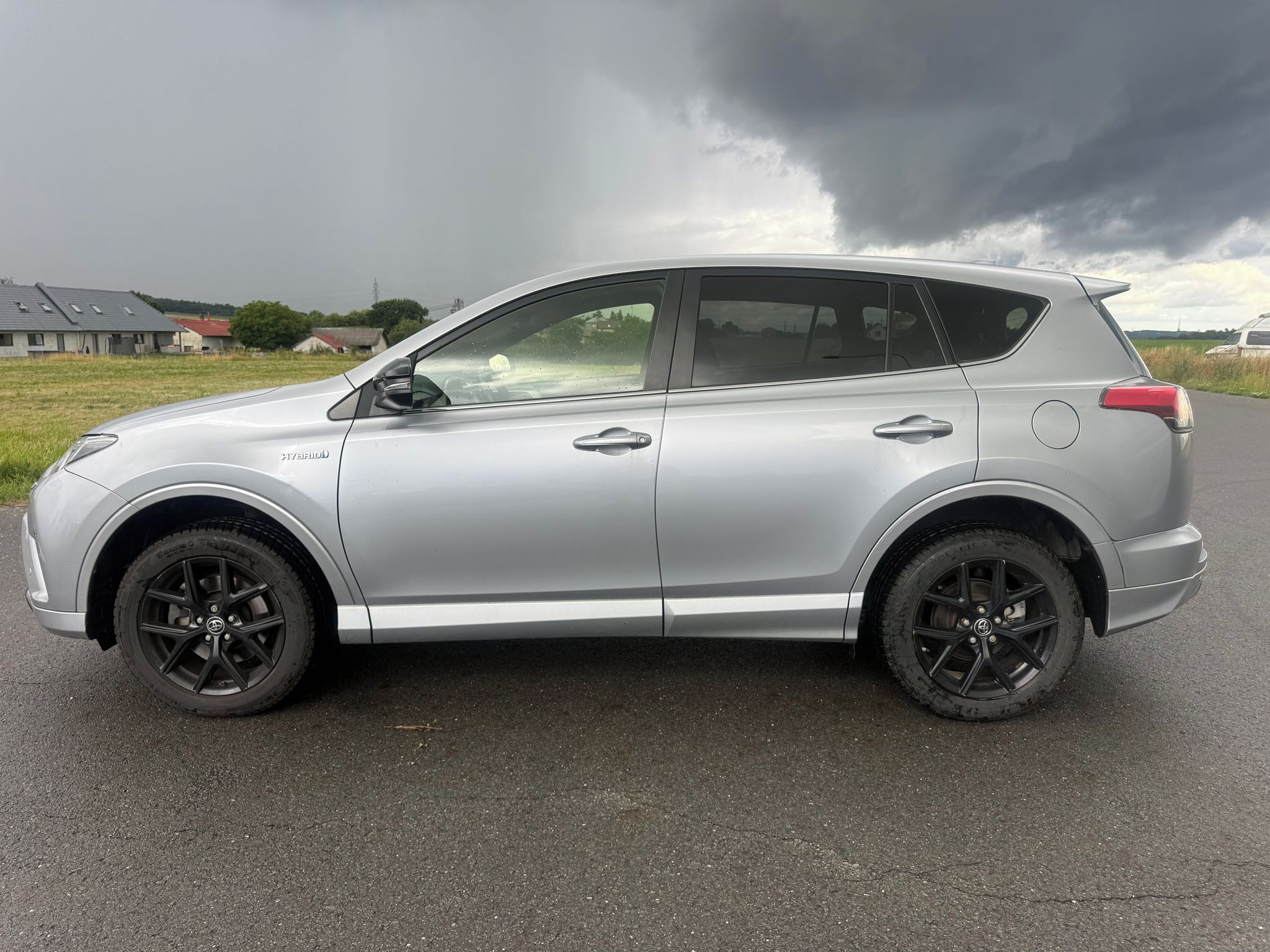 Toyota Rav4, Hybrid EXECUTIVE - fotka 2