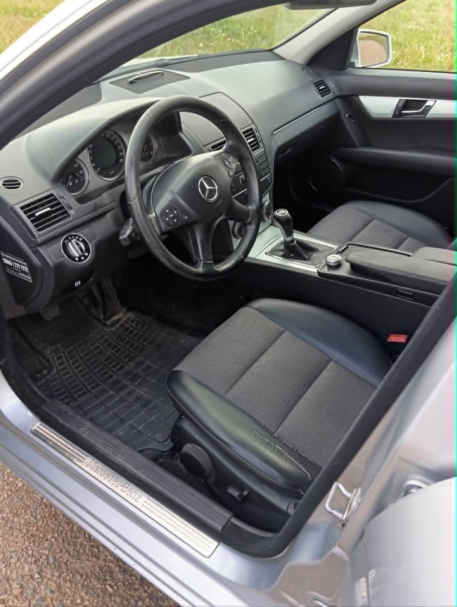 Mercedes-Benz Třídy C, Mercedes-Benz C 200 CDI 100 kW - fotka 6
