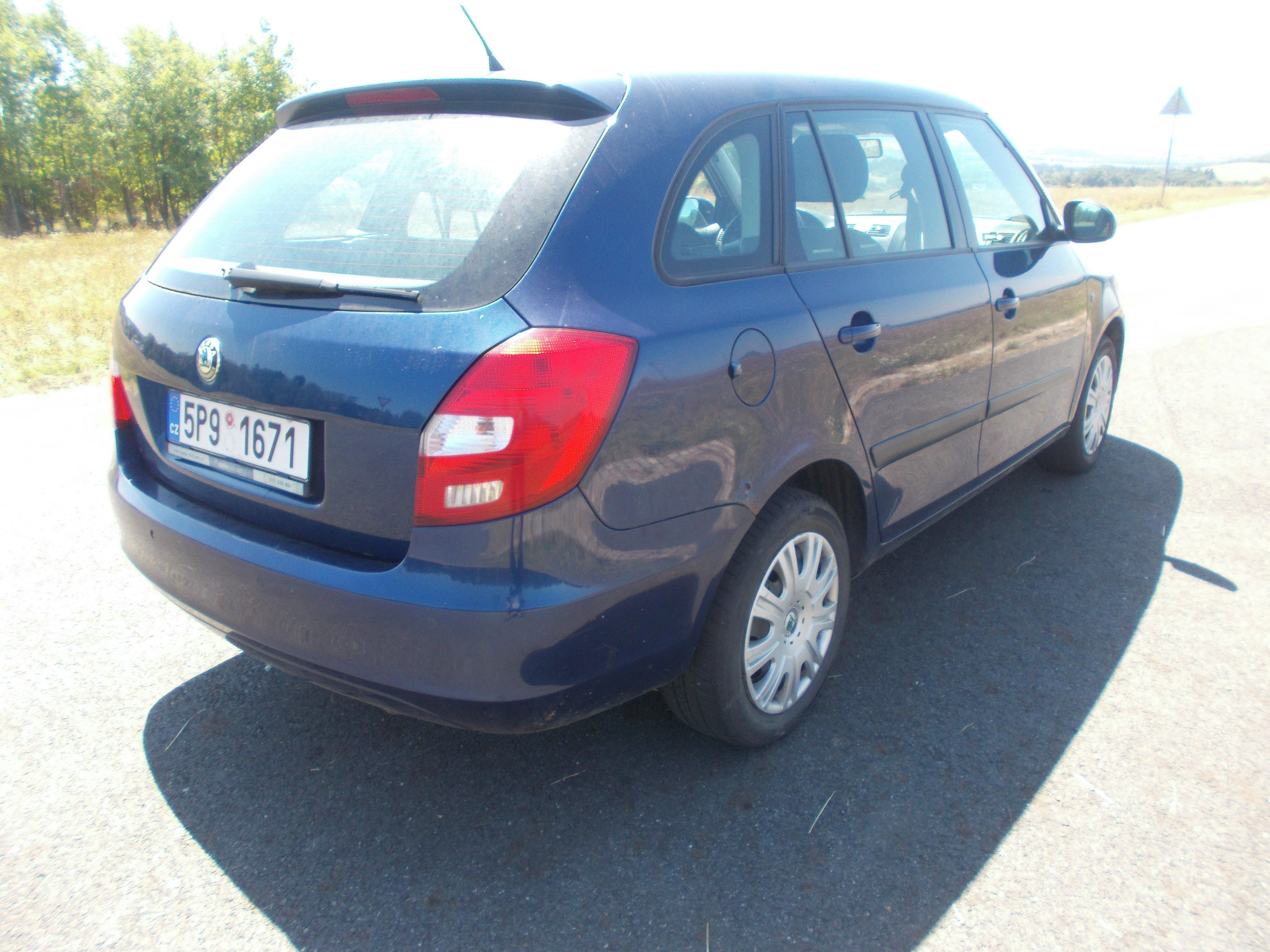 Škoda Fabia, 1,6 TDI 77kw koup ČR 2 majitel - fotka 5