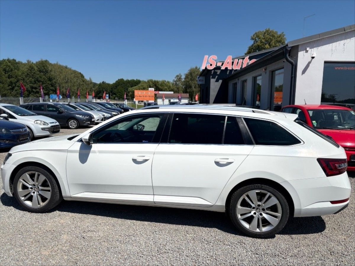 Škoda Superb, 2,0 TDi COMBI AUTOMAT - fotka 2