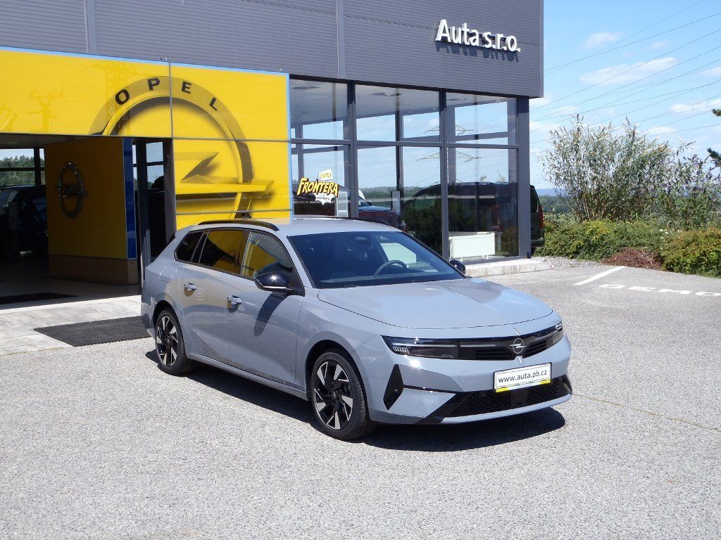 Opel Astra, ST Edition Hybrid 1.2 Turbo