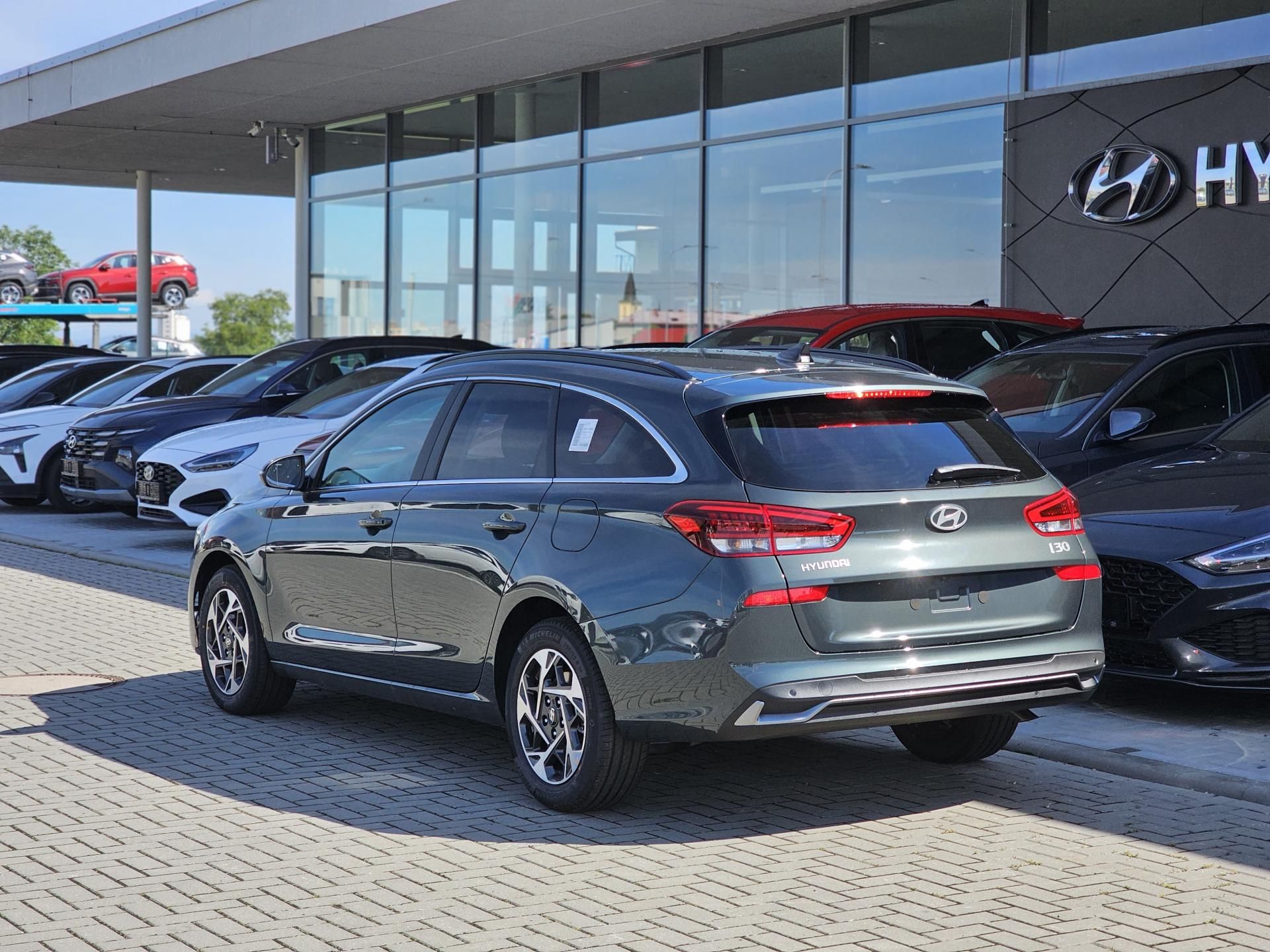 Hyundai i30, WG 1,6 T-GDI DCT GO CZECH - fotka 4