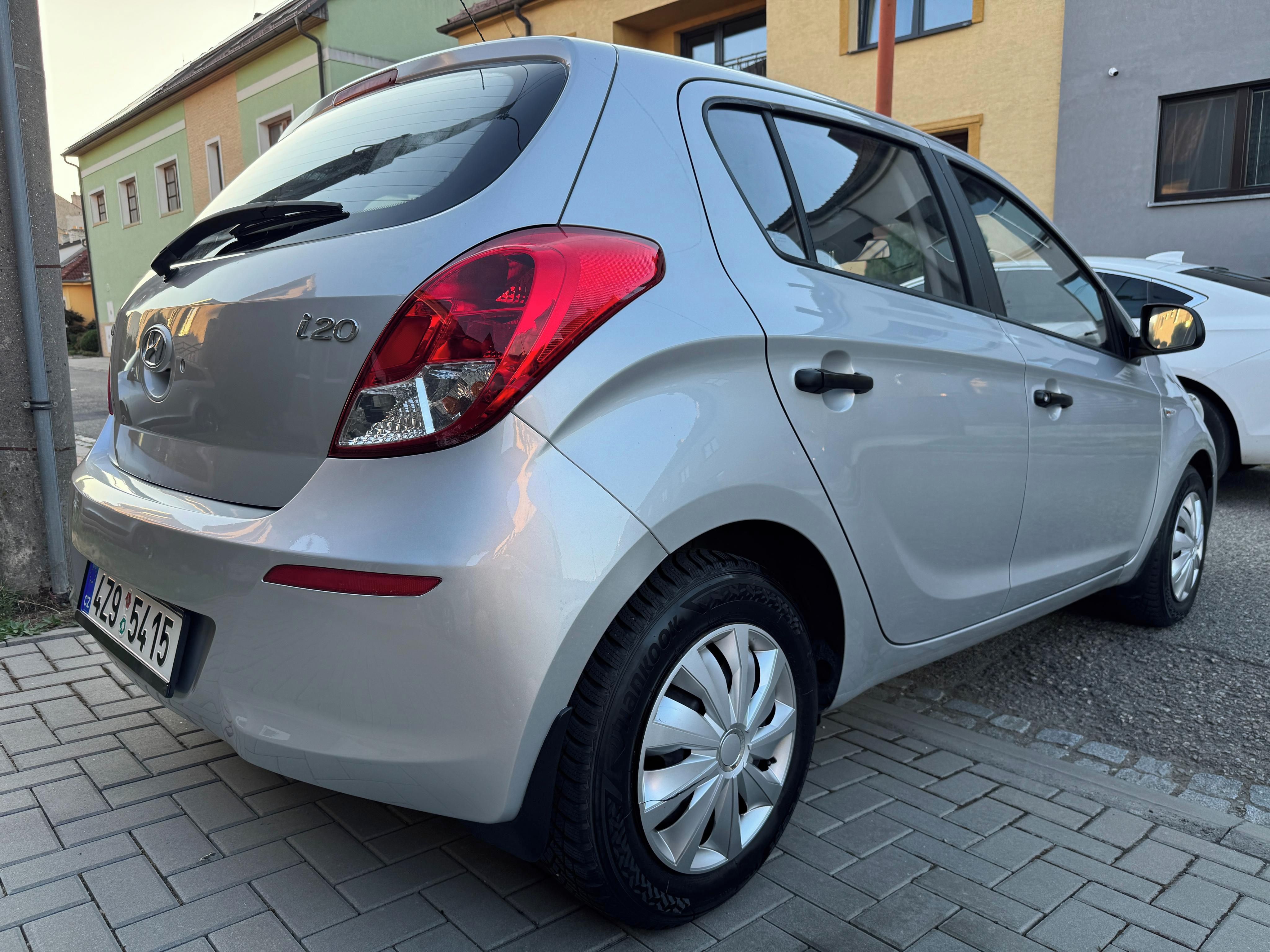 Hyundai i20, I20 1.2i, KLIMA, 10x AIRBAG, - fotka 5