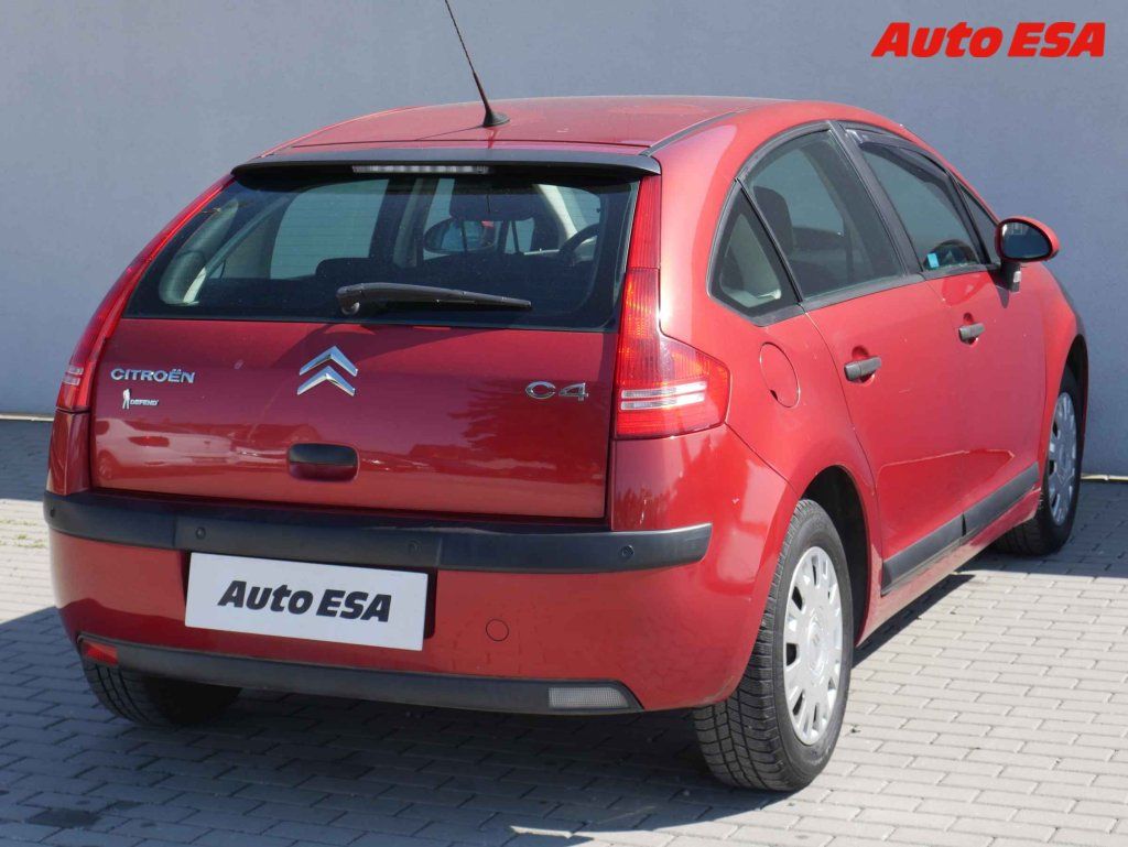 Citroën C4, 1.4i,ČR - fotka 4