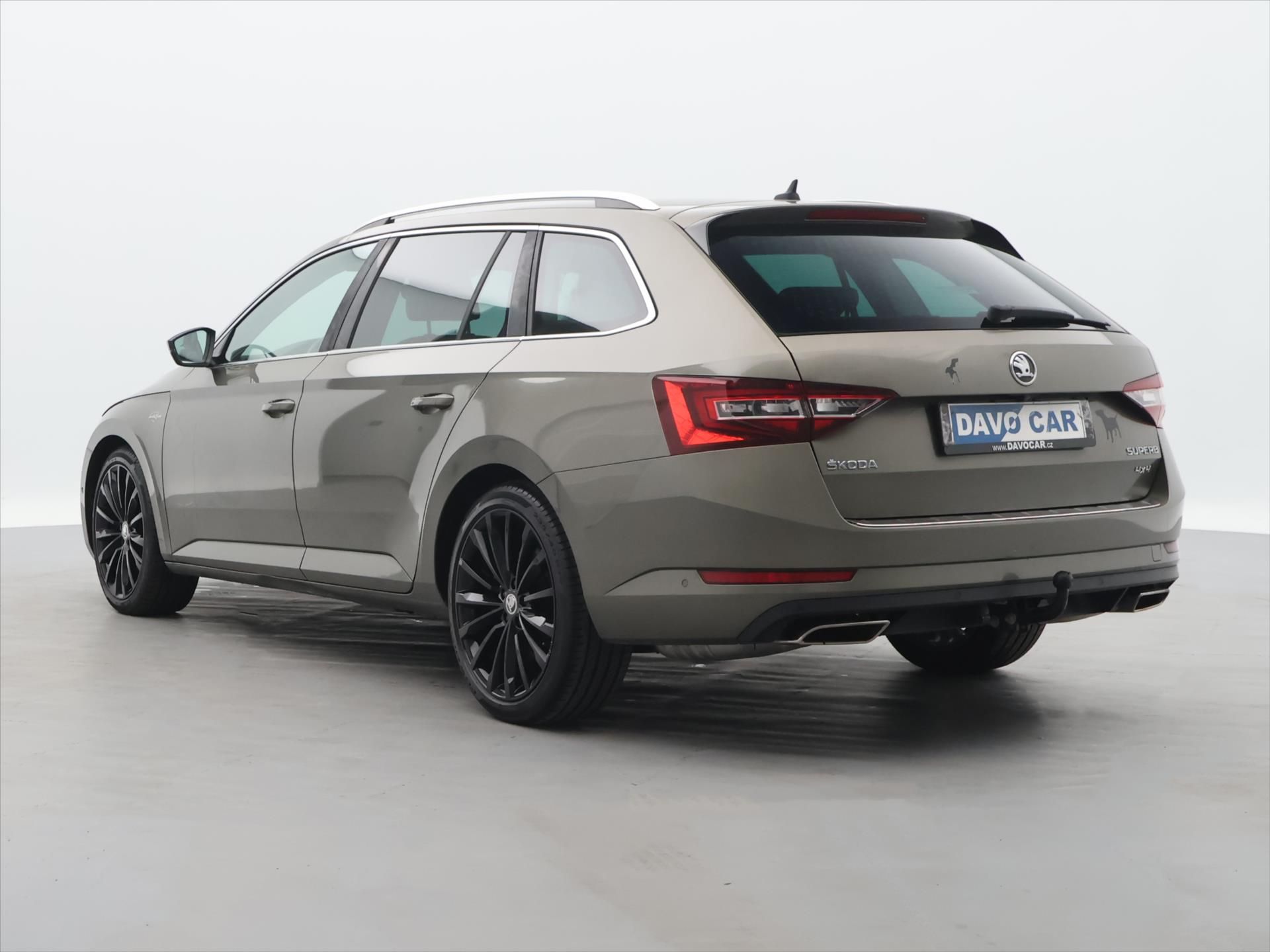 Škoda Superb, 2.0 TSI 206kW DSG CZ L&K - fotka 5